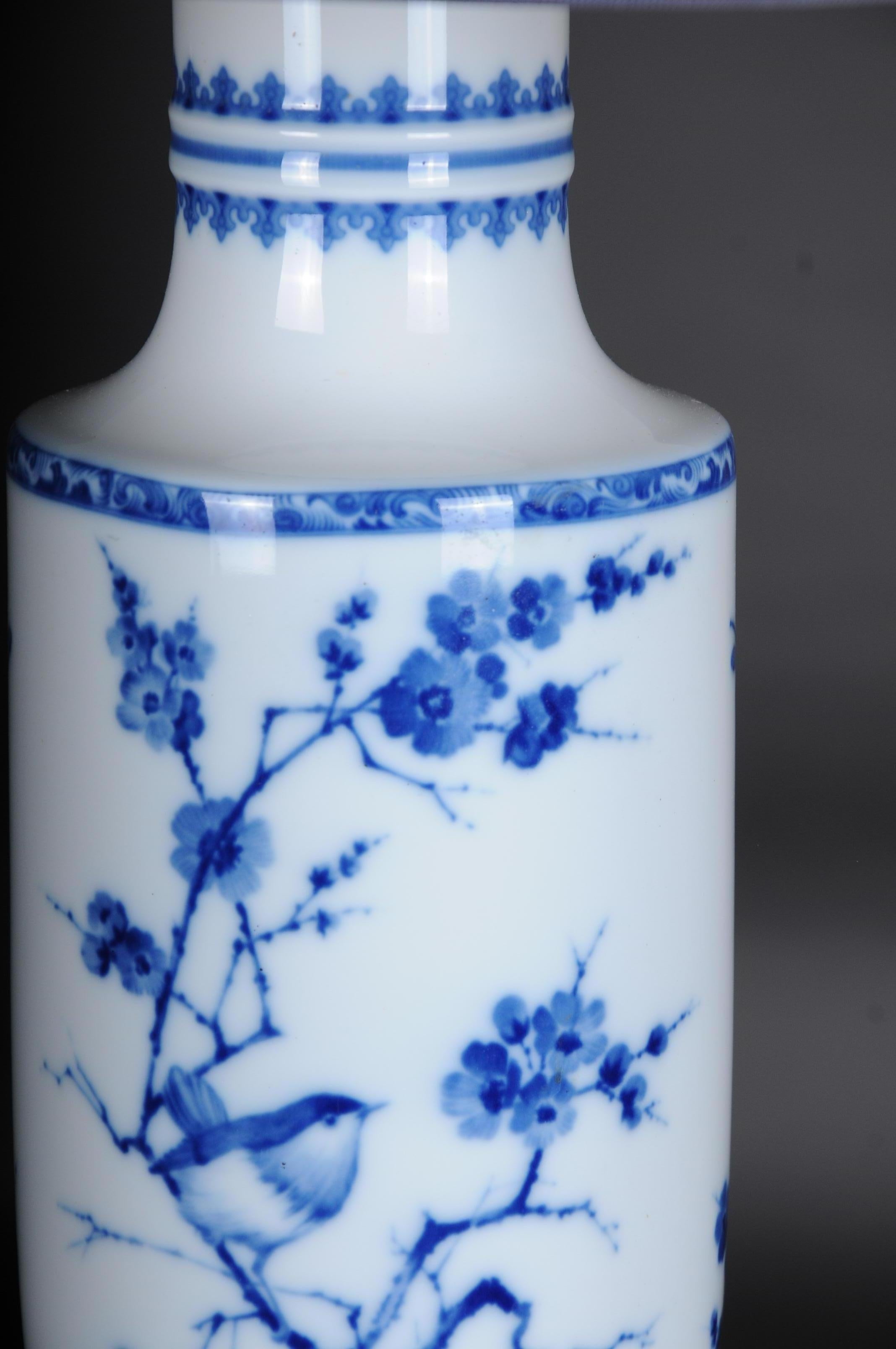 Porcelaine Paire de lampes de table ou lampes de bureau asiatiques en porcelaine, Art asiatique du XXe siècle en vente