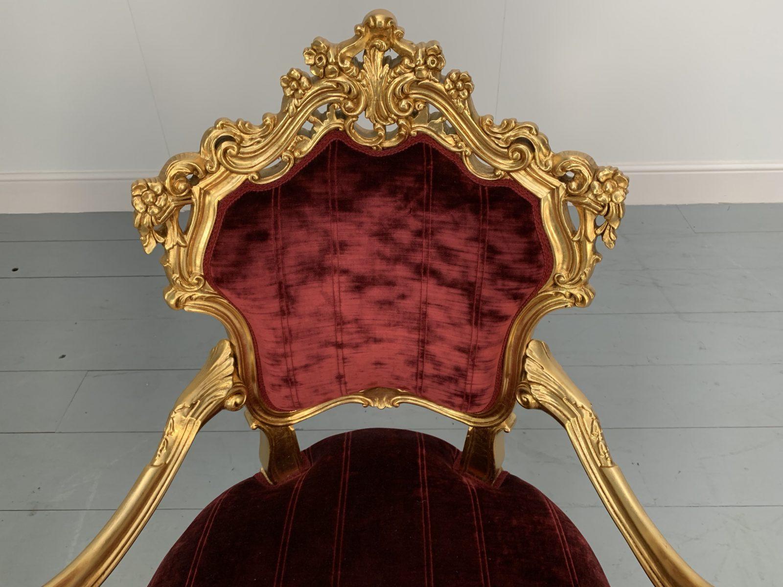 Coppia di poltrone rococò barocche Asnaghi Fauteuil in velluto cremisi e dorato in vendita 5