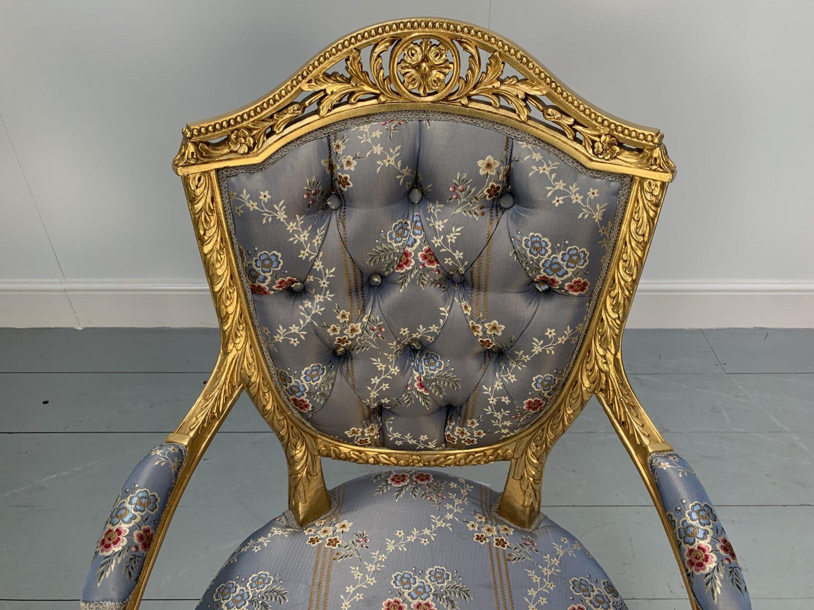 Paire de fauteuils baroques rococo Asnaghi Fauteuil en soie à motifs floraux et dorés en vente 5