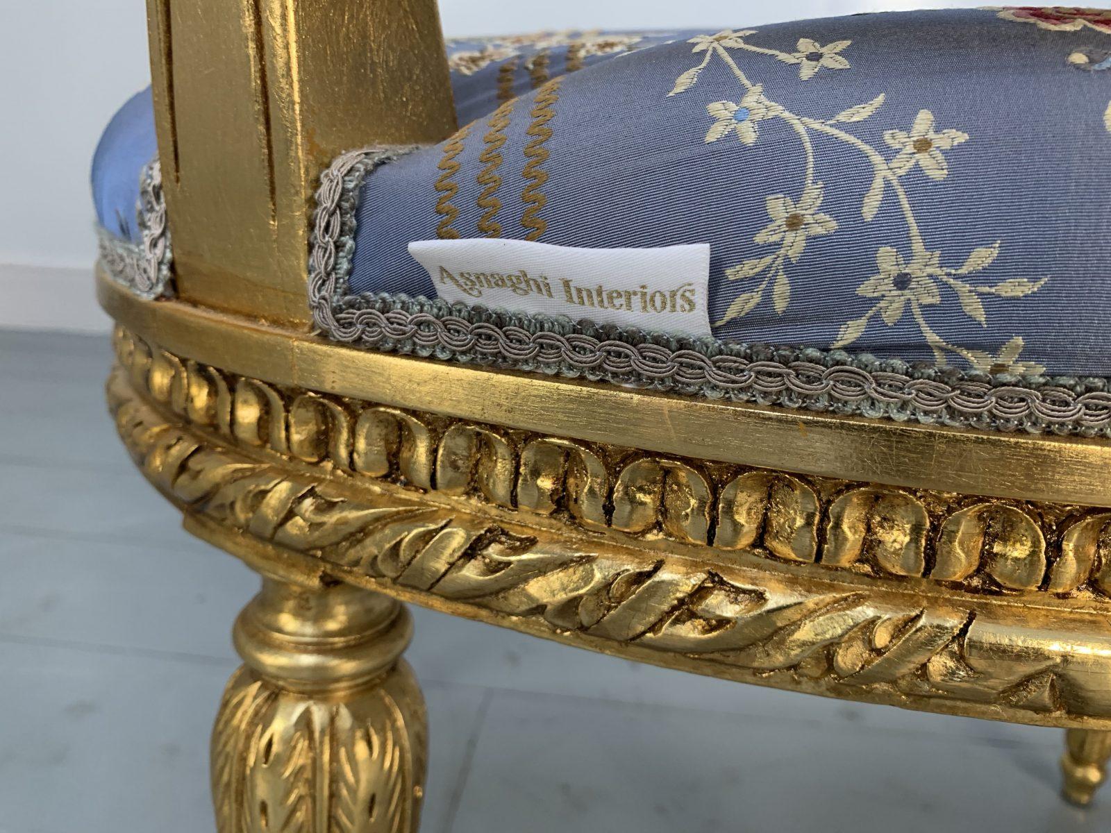 Paire de fauteuils baroques rococo Asnaghi Fauteuil en soie à motifs floraux et dorés en vente 7