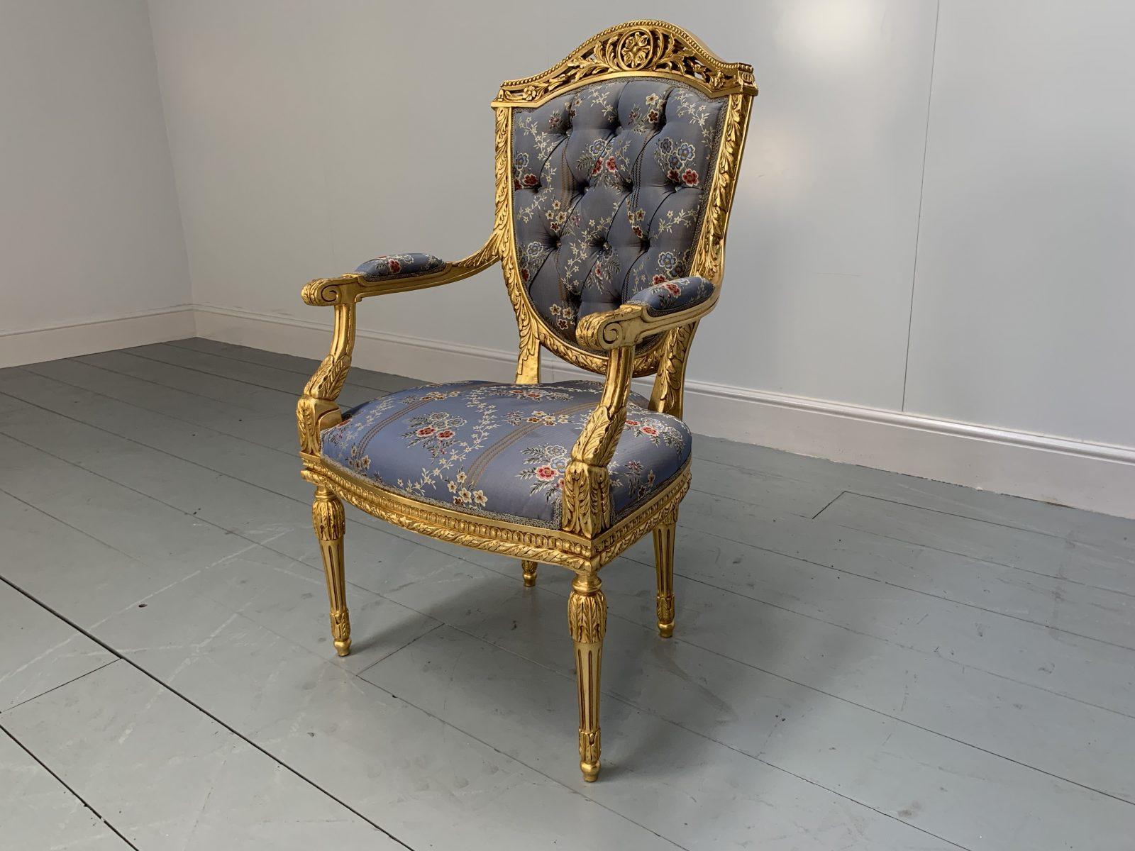 Fait main Paire de fauteuils baroques rococo Asnaghi Fauteuil en soie à motifs floraux et dorés en vente