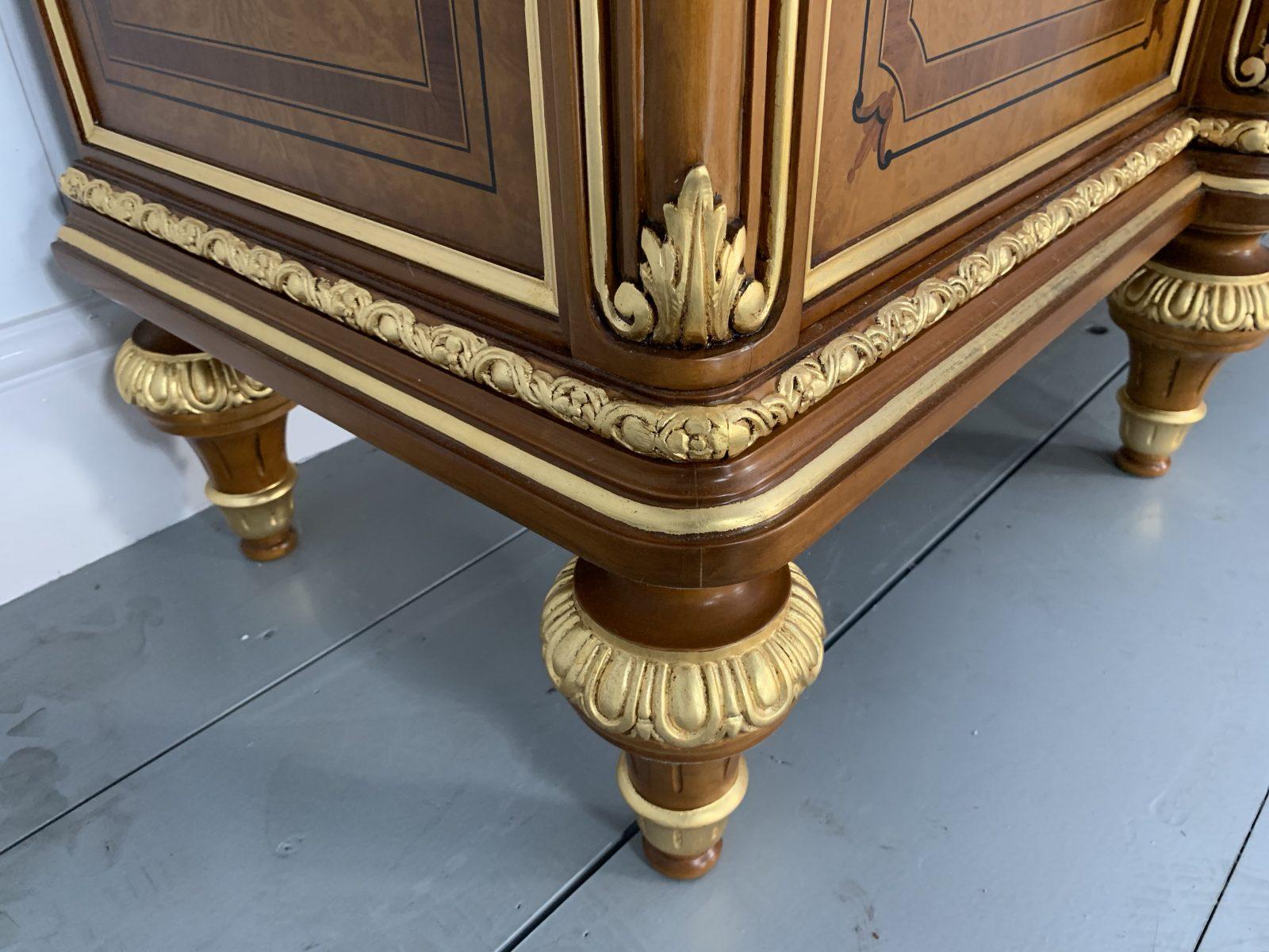 Contemporary Pair of Asnaghi Inlaid Marquetry Breakfront Cabinets Commodes with Mirrors For Sale