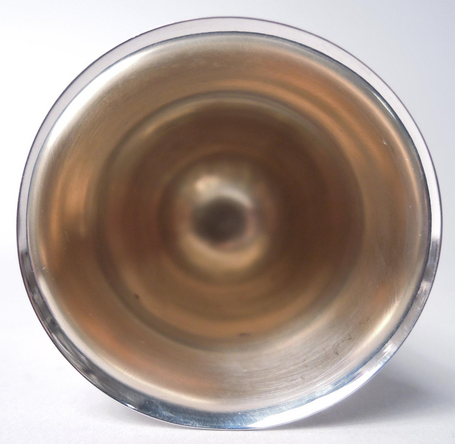 Paar englische klassische Cocktailbecher aus Sterlingsilber von Asprey, 1981 im Angebot 4