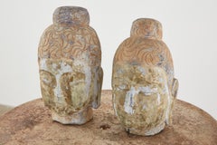 Buddha-Kopfbüsten aus geschnitztem Stein im chinesischen Stil, Paar