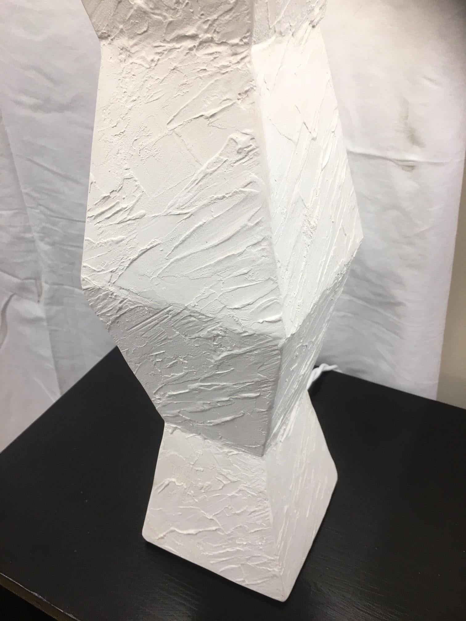 Coppia di lampade asimmetriche in gesso, Francia in vendita 3
