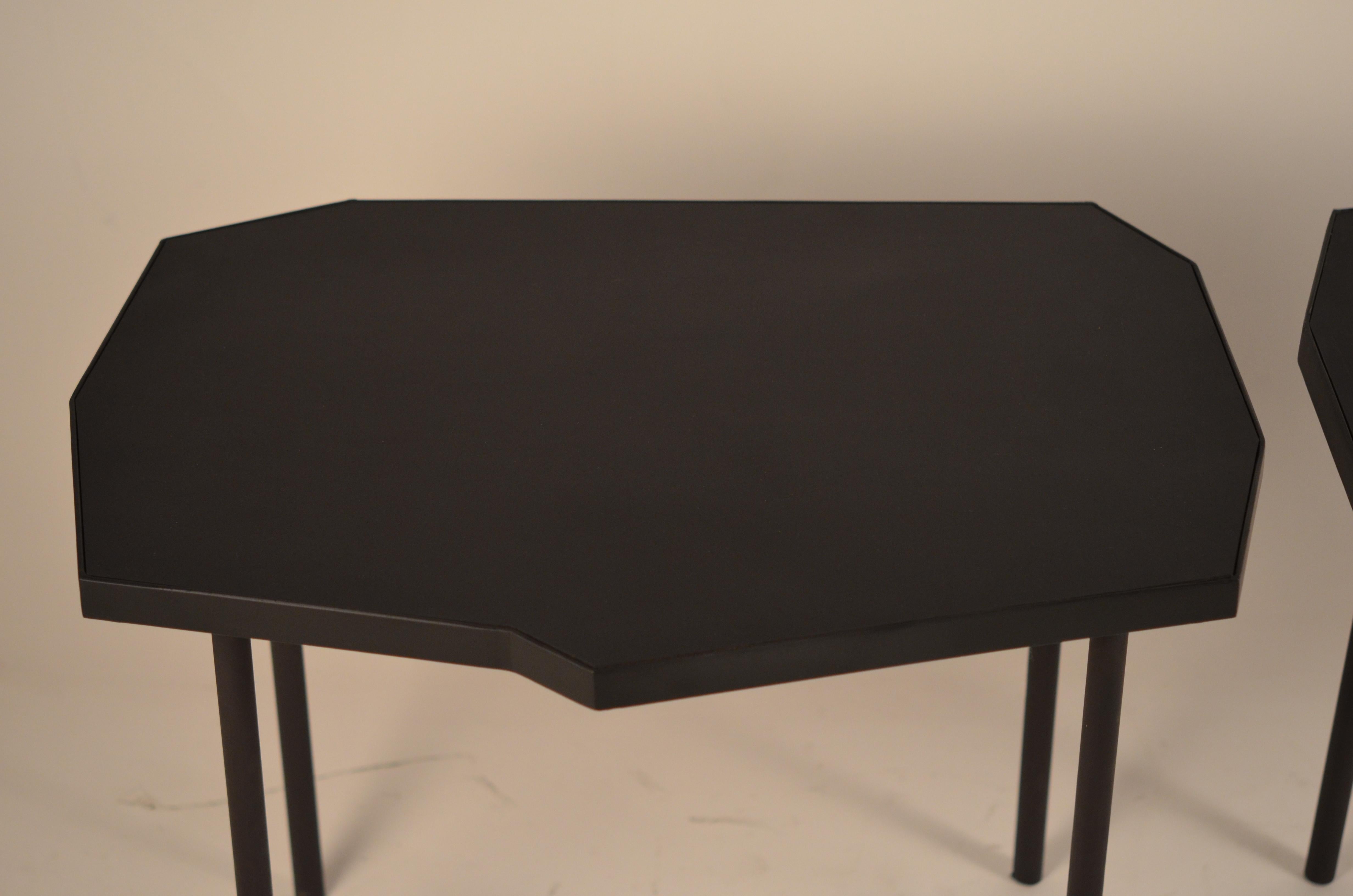 Plywood Pair of Asymmetrical 'Décagone' Black Leather Side Tables by Design Frères For Sale