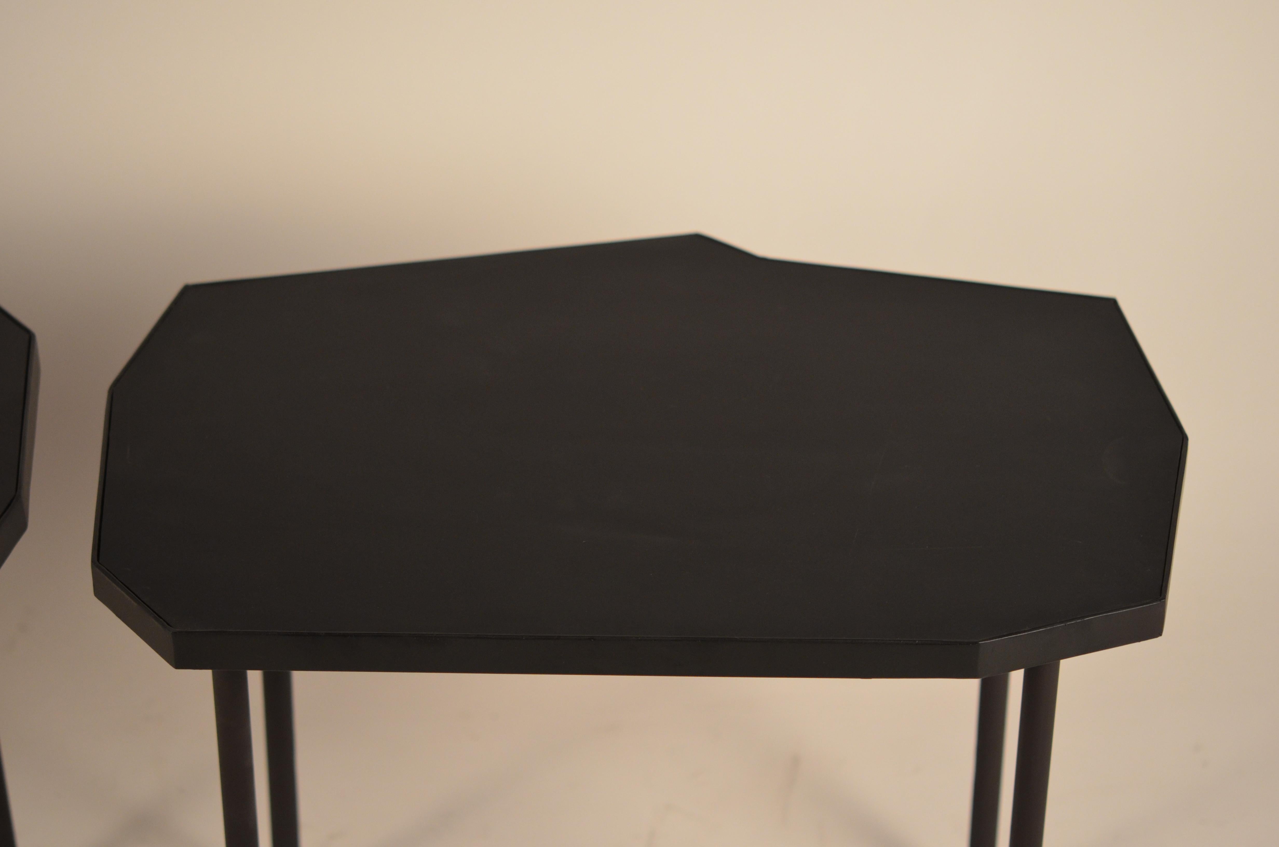Pair of Asymmetrical 'Décagone' Black Leather Side Tables by Design Frères For Sale 2