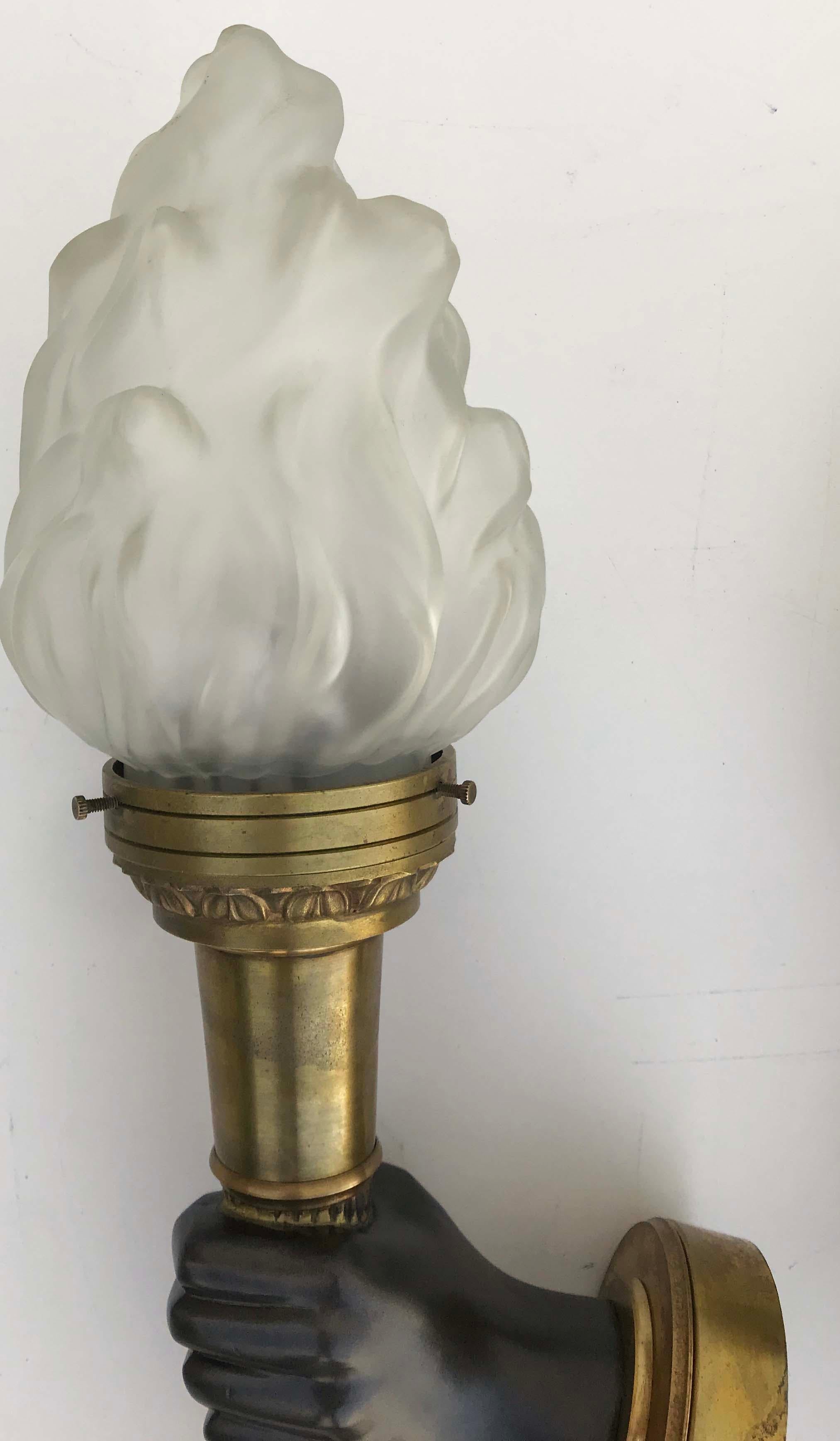 Français Paire de torchères de l'Atelier Petitot en vente