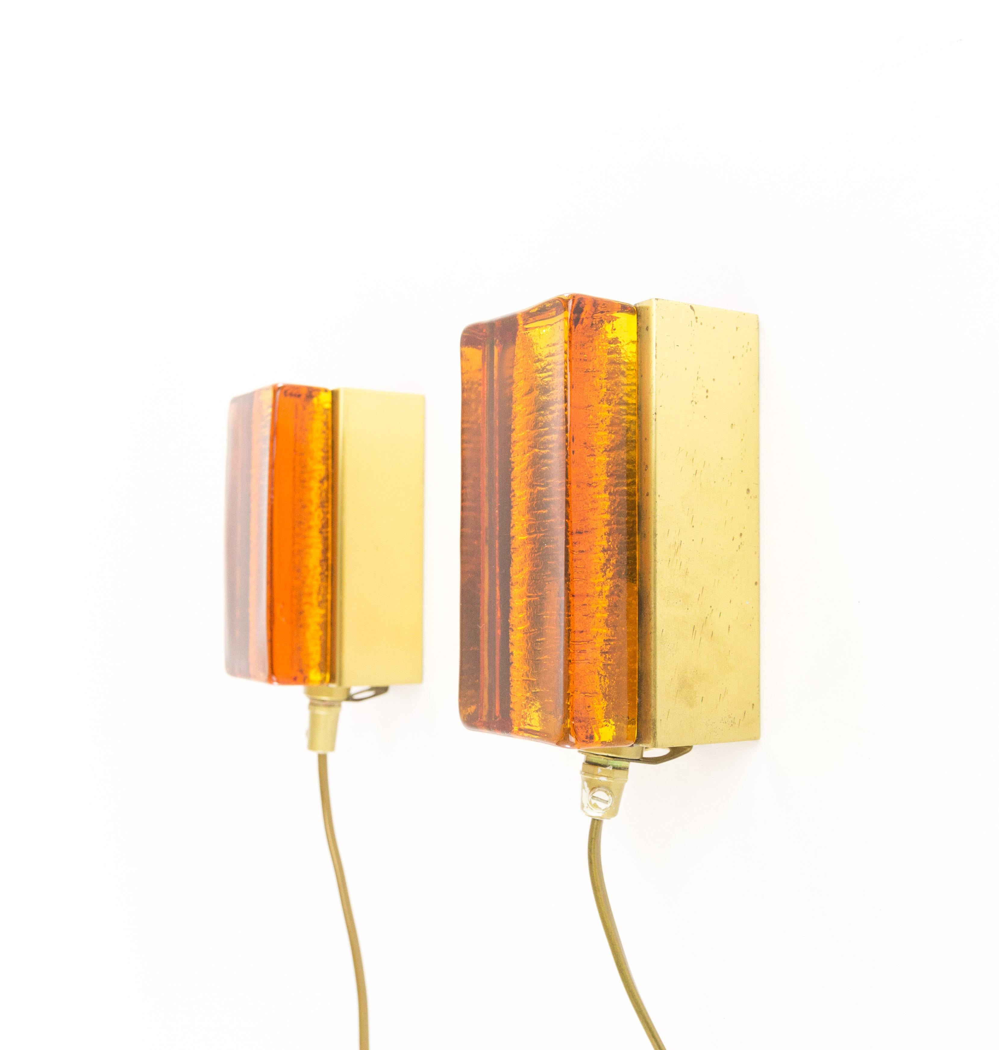 Pair of Atlantic Wall Lamps by Vitrika in Amber, 1970s In Good Condition For Sale In Rotterdam, NL