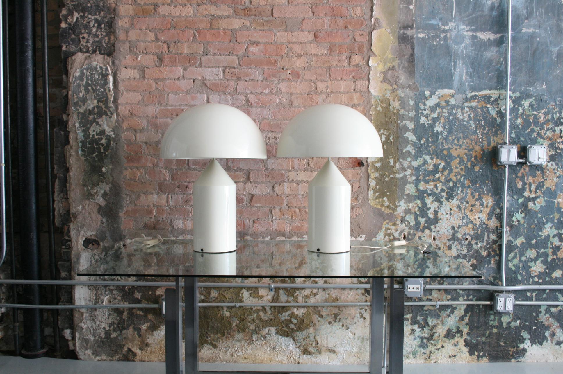 Mid-Century Modern Pair of 'Atollo' Table Lamps by Vico Magistretti for Oluce