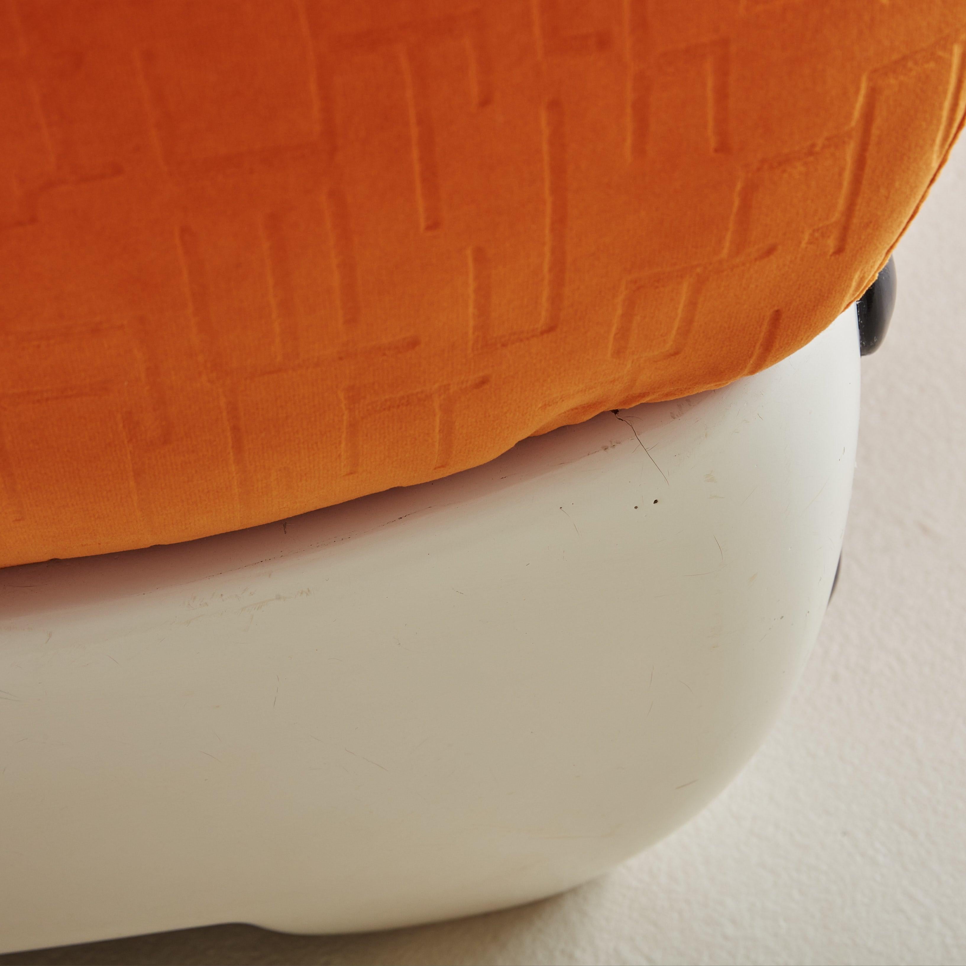 Pair of Atomic Age Fiberglass Lounge Chairs in Original Orange Fabric, Italy For Sale 5
