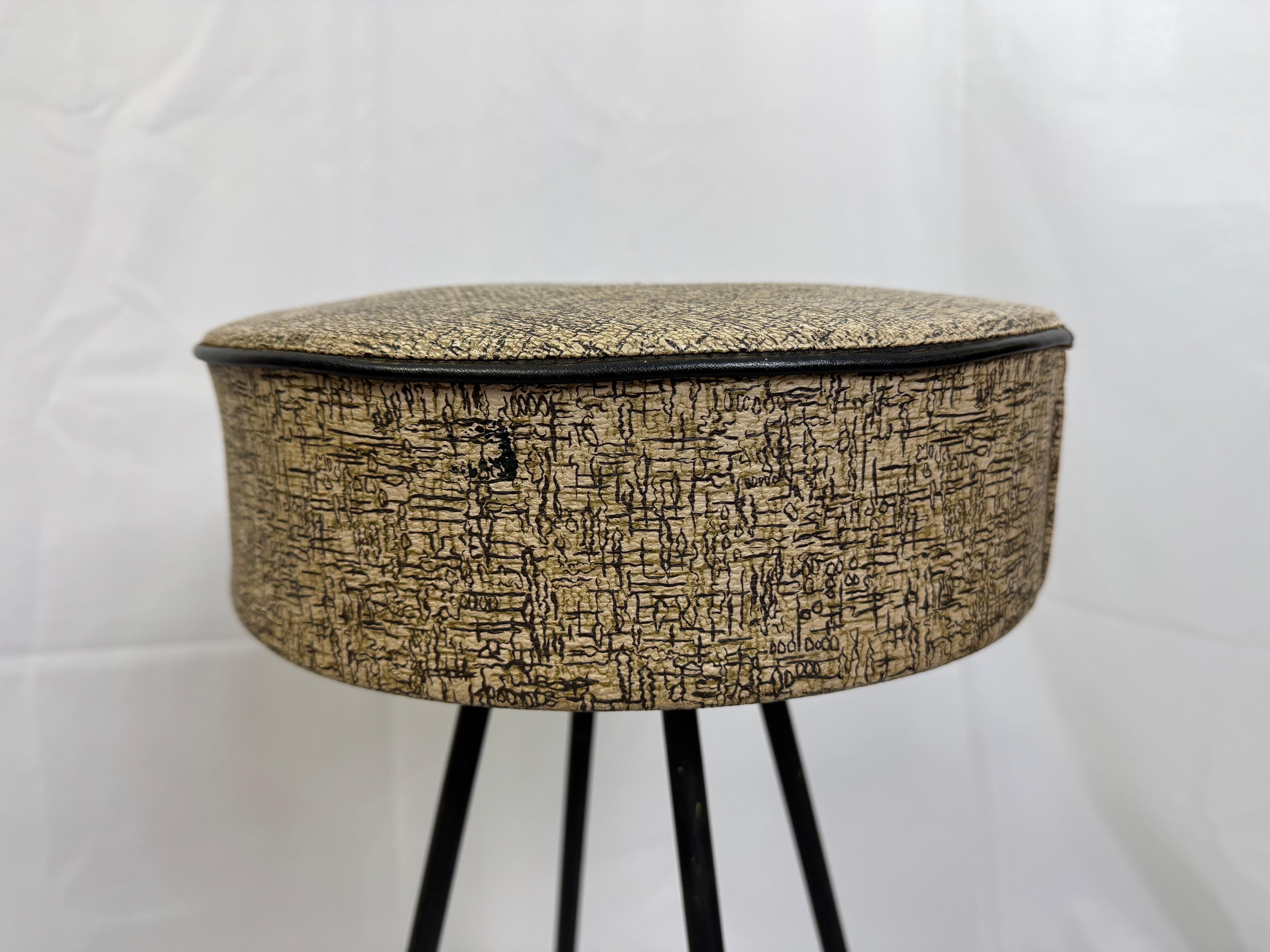 Pair of Atomic Bar stools in the style of Frederic Weinberg For Sale 6