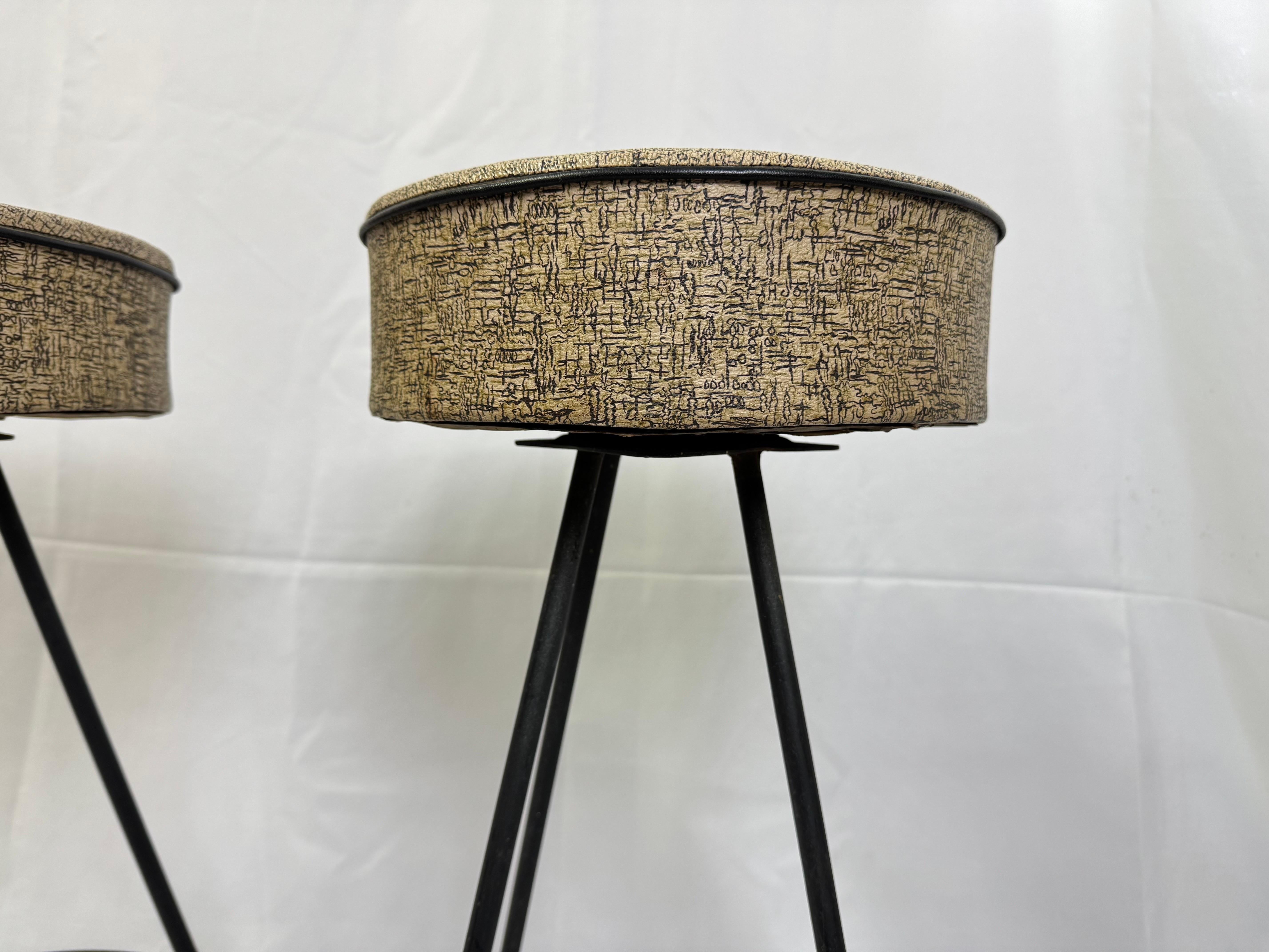 Pair of Atomic Bar stools in the style of Frederic Weinberg For Sale 10