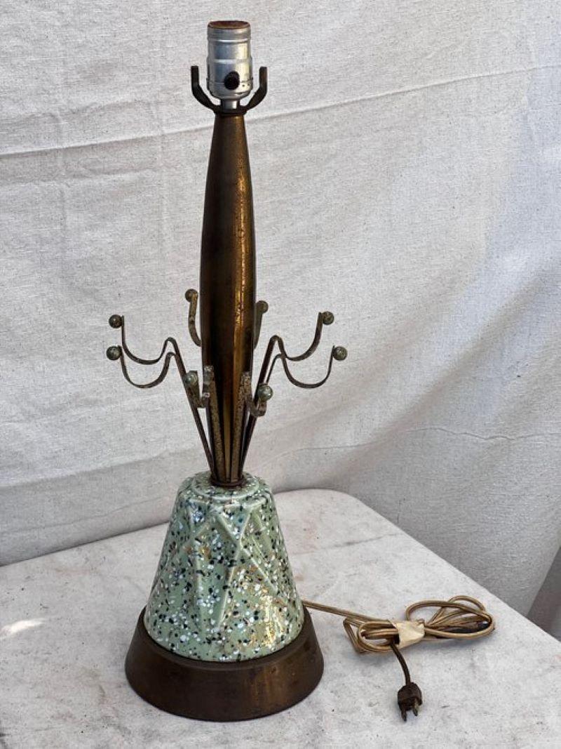Vernissé Paire de lampes de table vintage en céramique de l'ère atomique en vente
