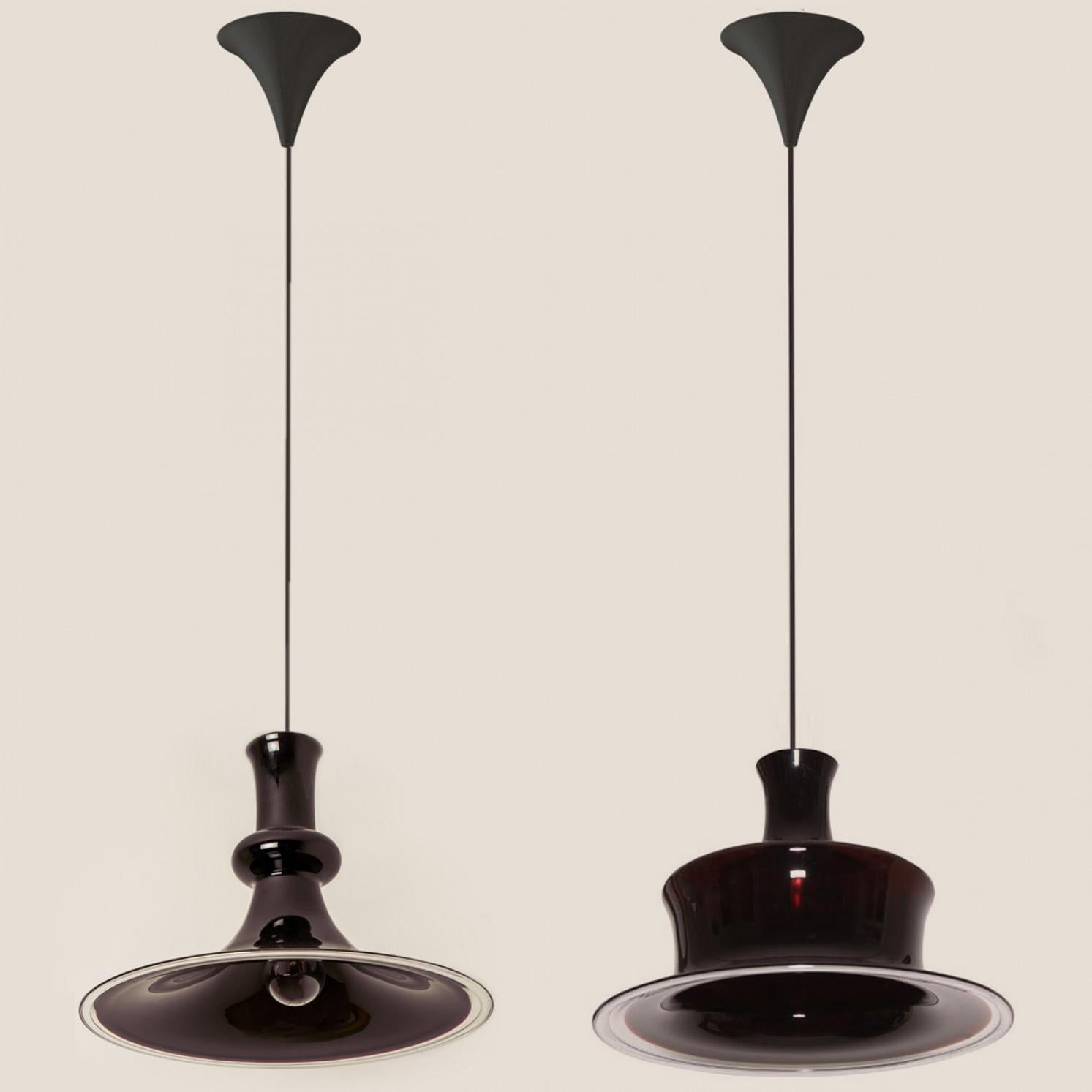 Coppia di lampade a sospensione Holmegaard color melanzana, 1970 in vendita 6