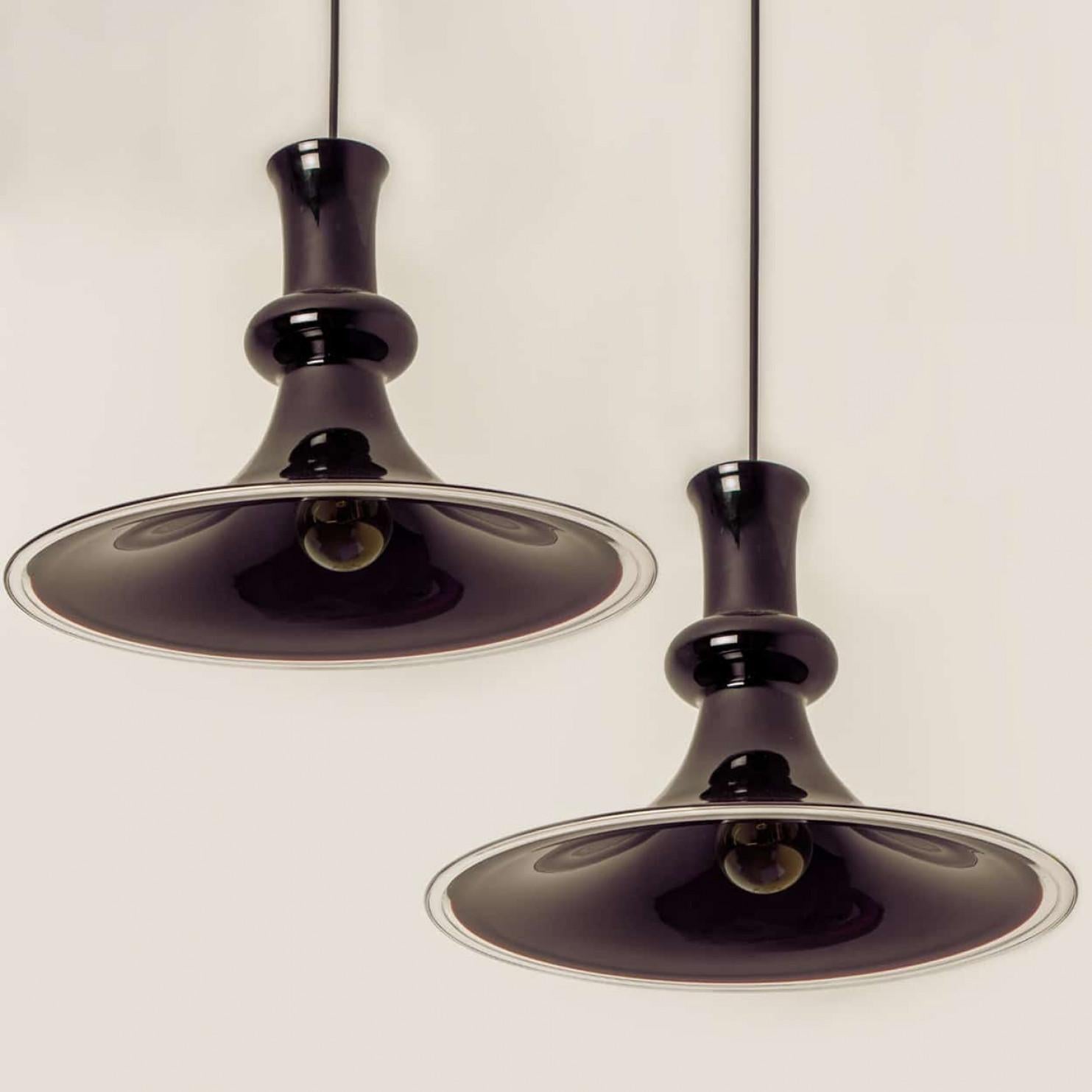 Paire de lampes suspendues Aubergine Holmegaard, 1970 en vente 7