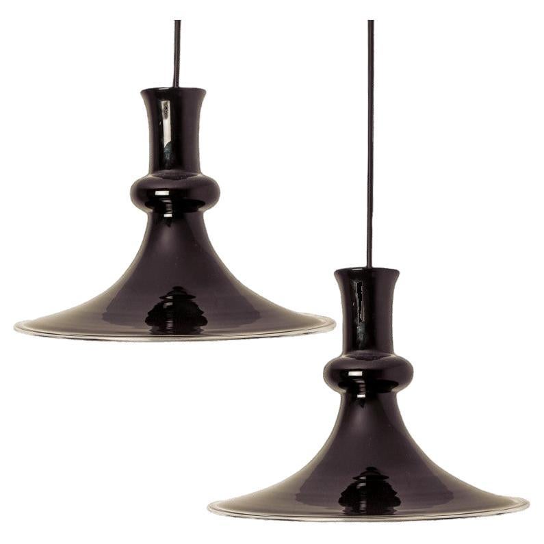 Paire de lampes suspendues Aubergine Holmegaard, 1970 en vente