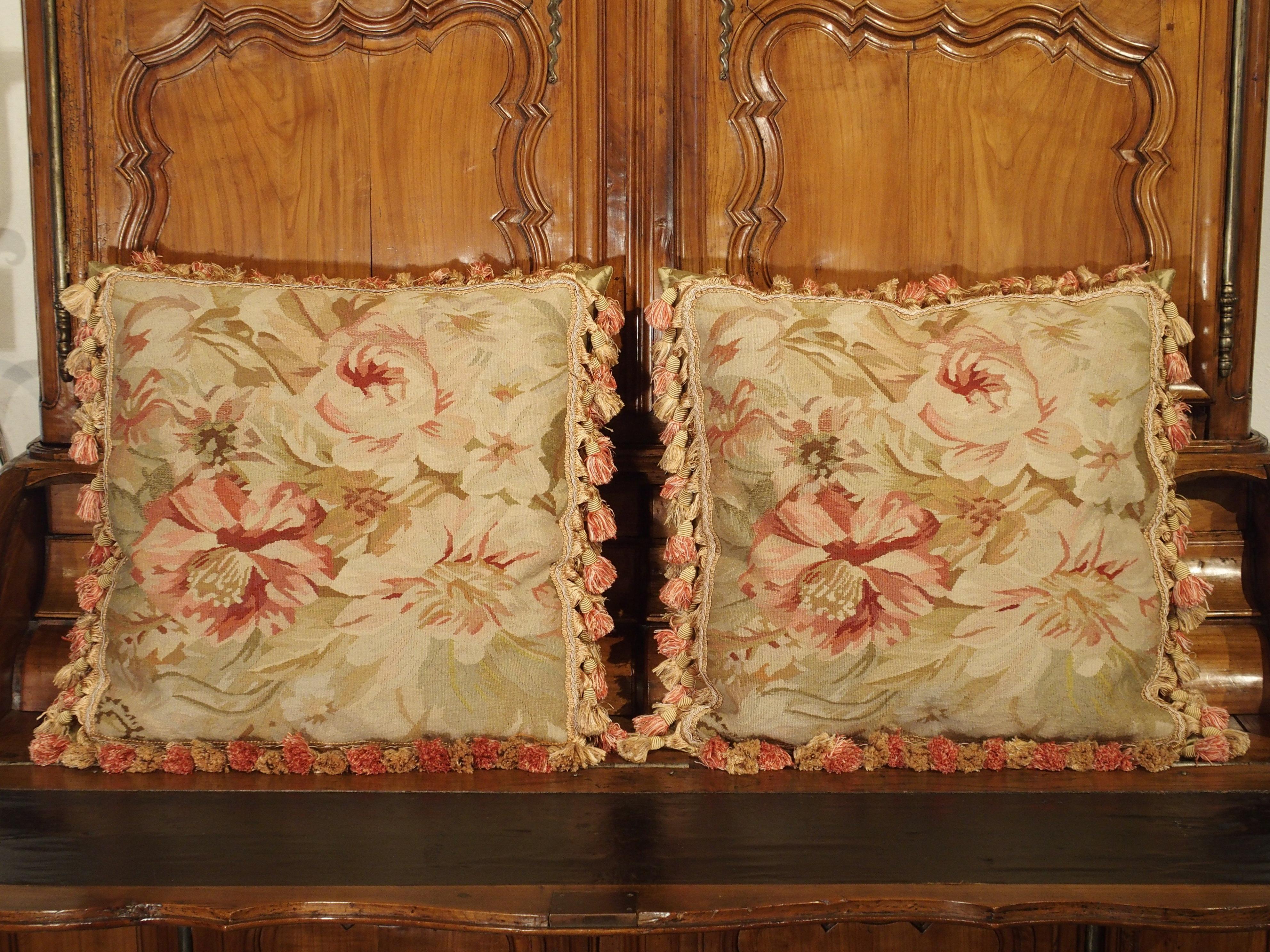Pair of Aubusson Pillows with Silk Tassels In Good Condition In Dallas, TX