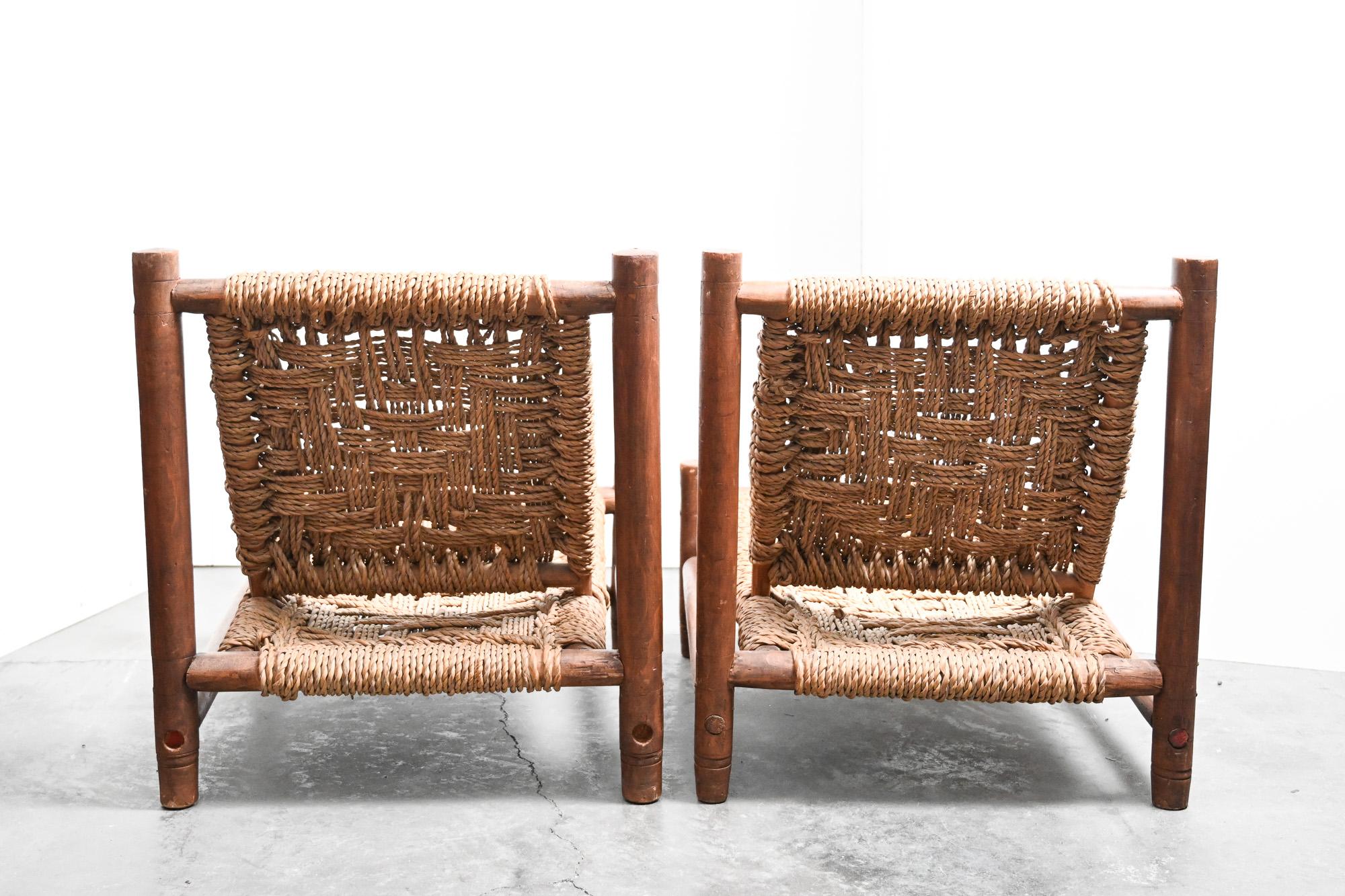 Paar niedrige Stühle Audoux Minet (20. Jahrhundert) im Angebot