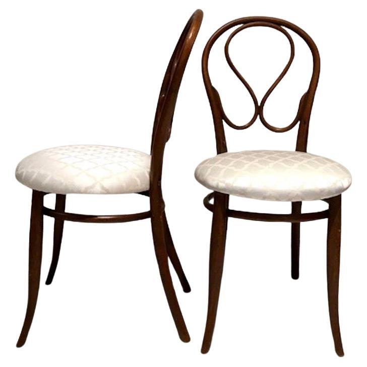 Pair of August Thonet Bentwood Chairs by Thonet Bros