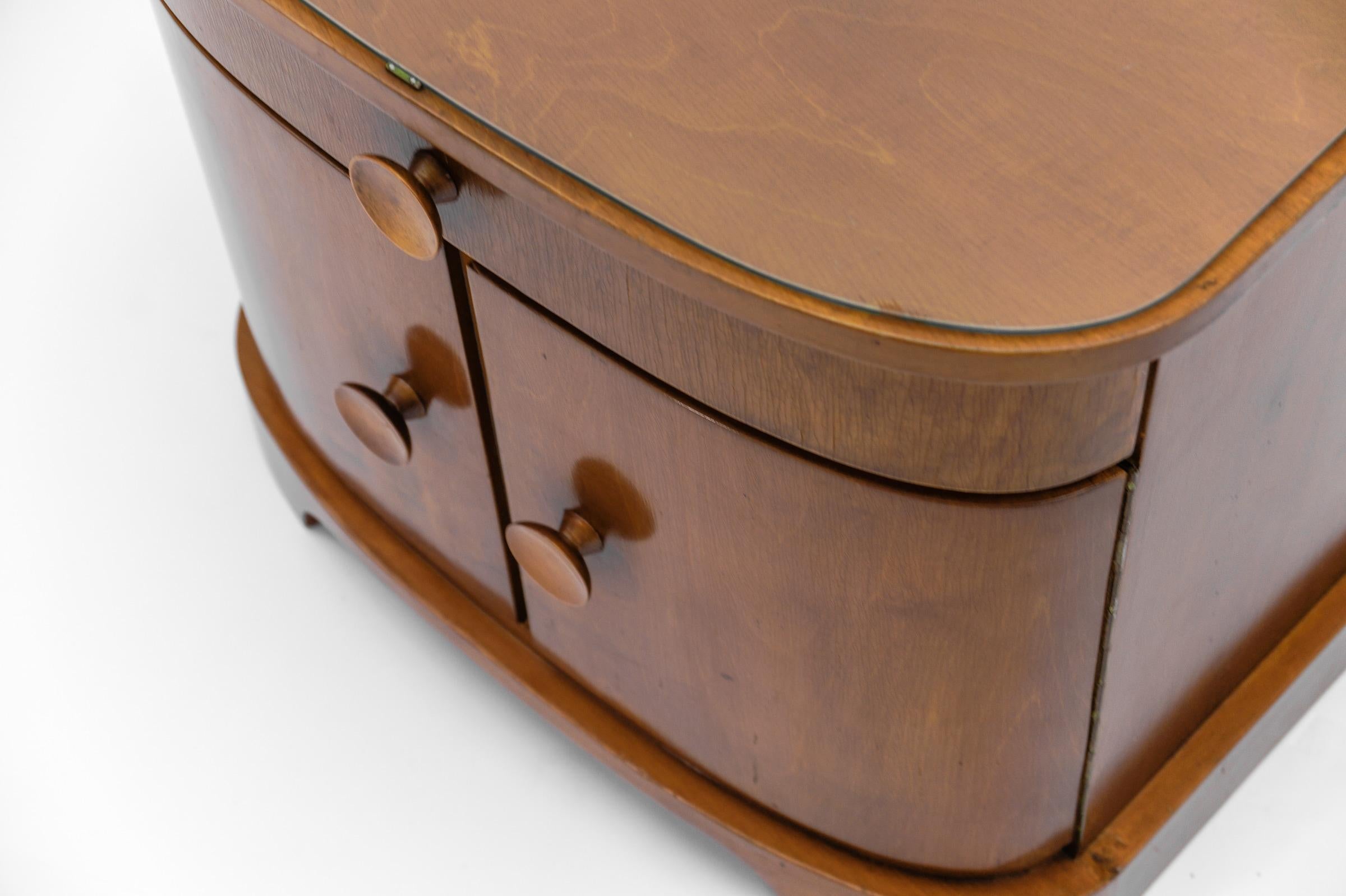 Pair of austrian Art Deco wooden bedside tables, 1930s For Sale 6