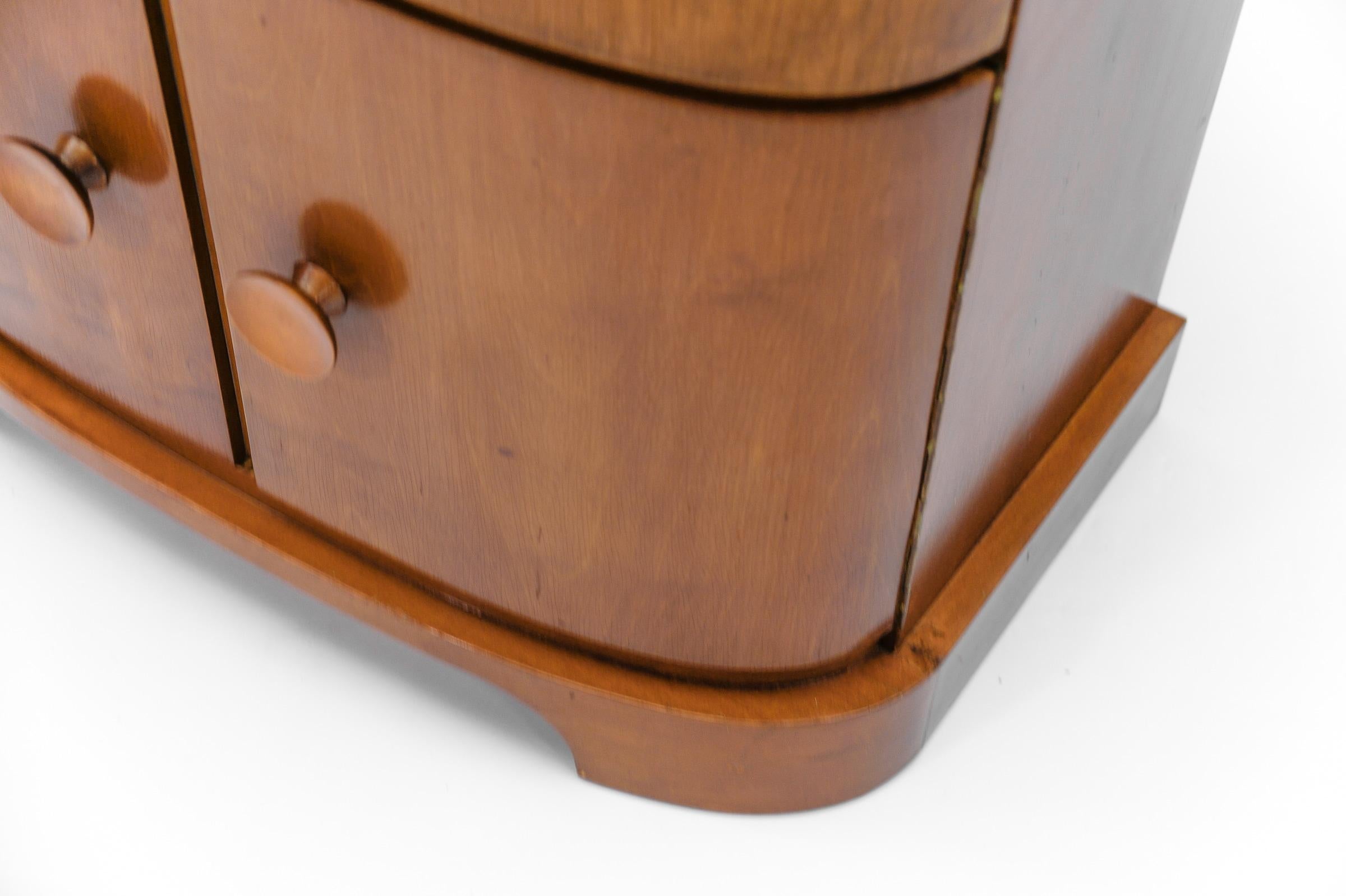 Pair of austrian Art Deco wooden bedside tables, 1930s For Sale 7