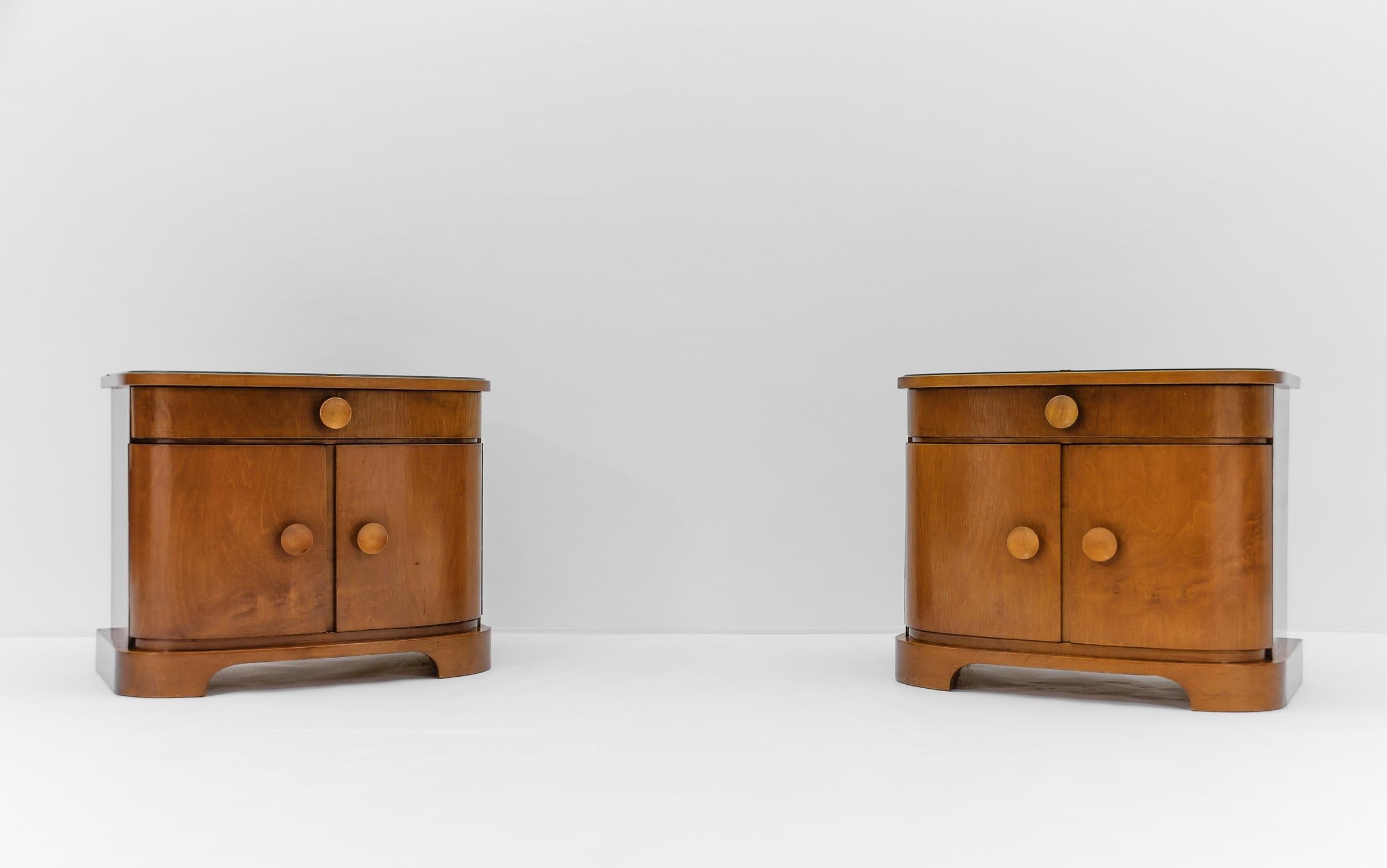Austrian Pair of austrian Art Deco wooden bedside tables, 1930s For Sale