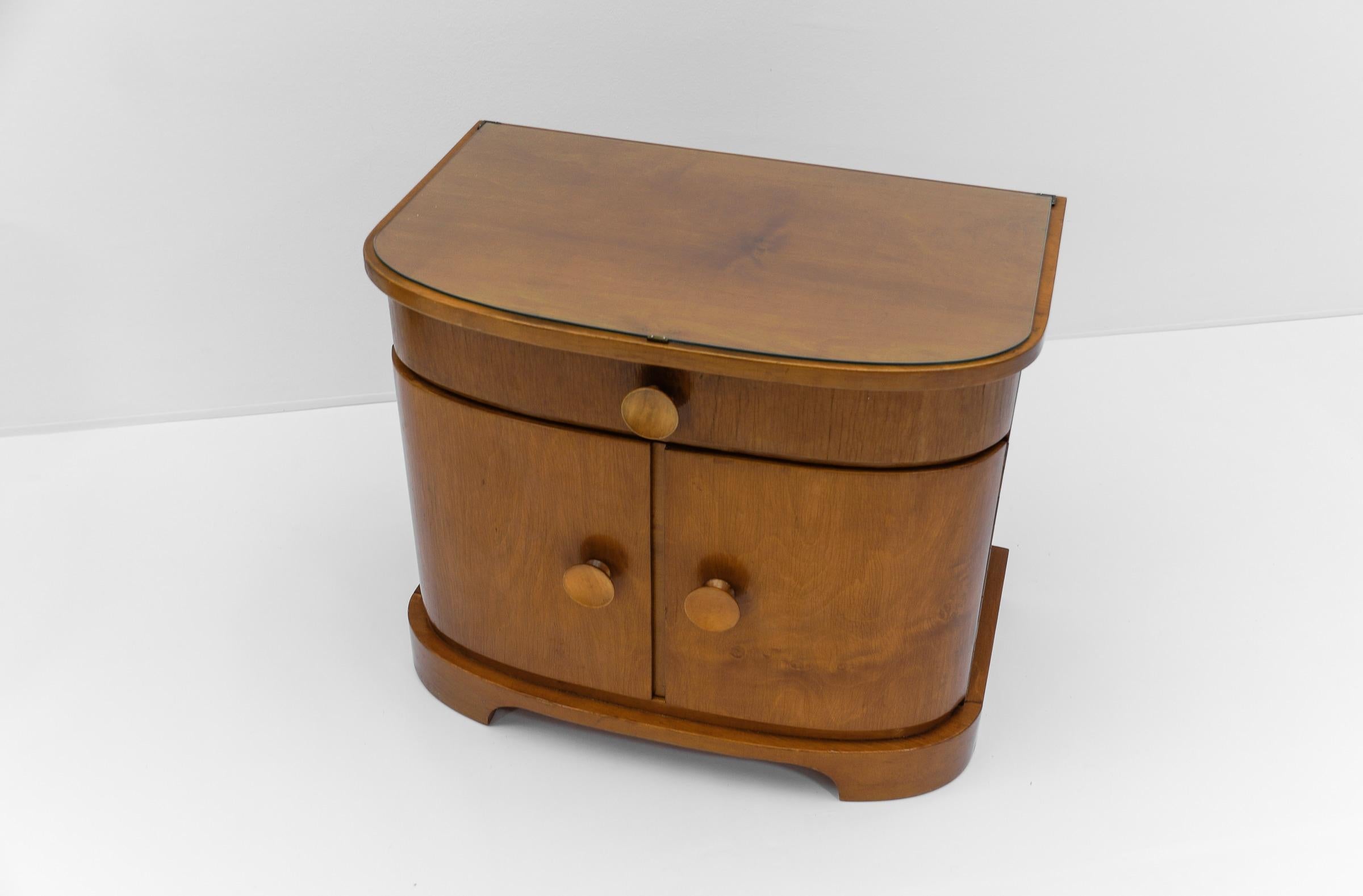 Wood Pair of austrian Art Deco wooden bedside tables, 1930s For Sale
