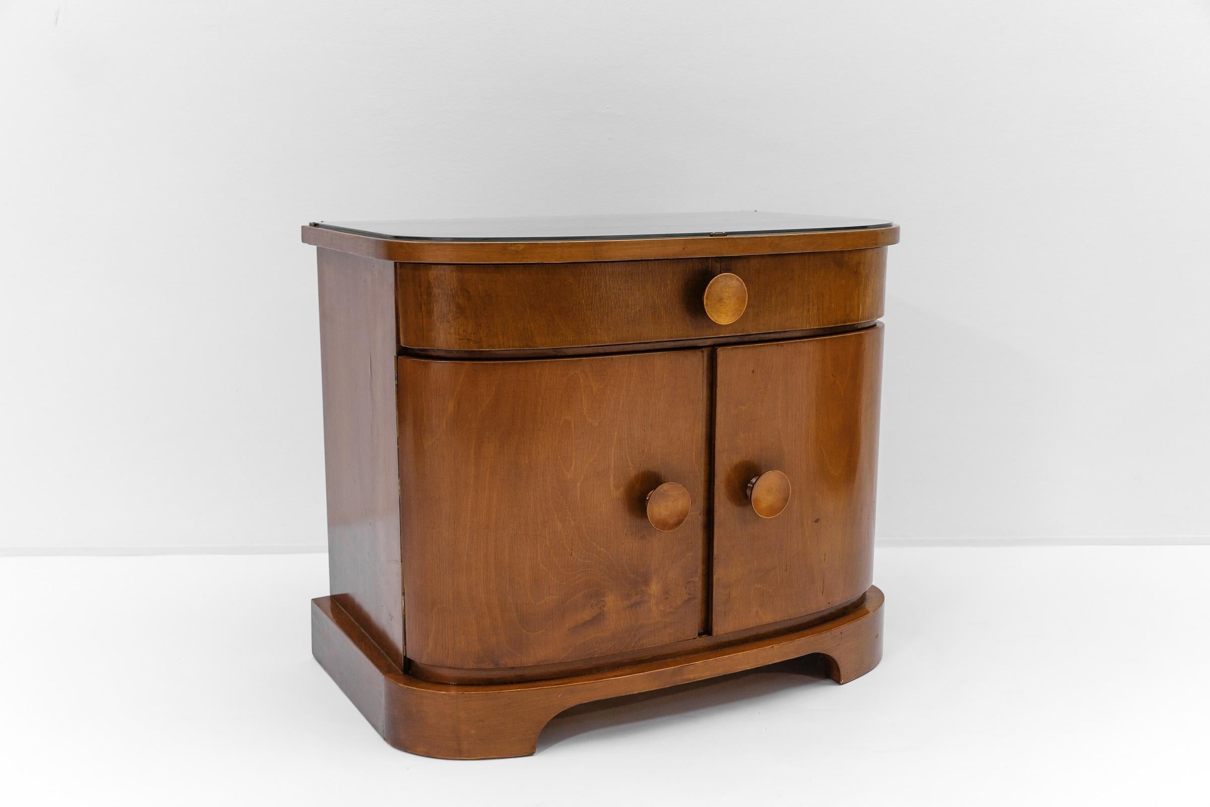 Pair of austrian Art Deco wooden bedside tables, 1930s For Sale 2