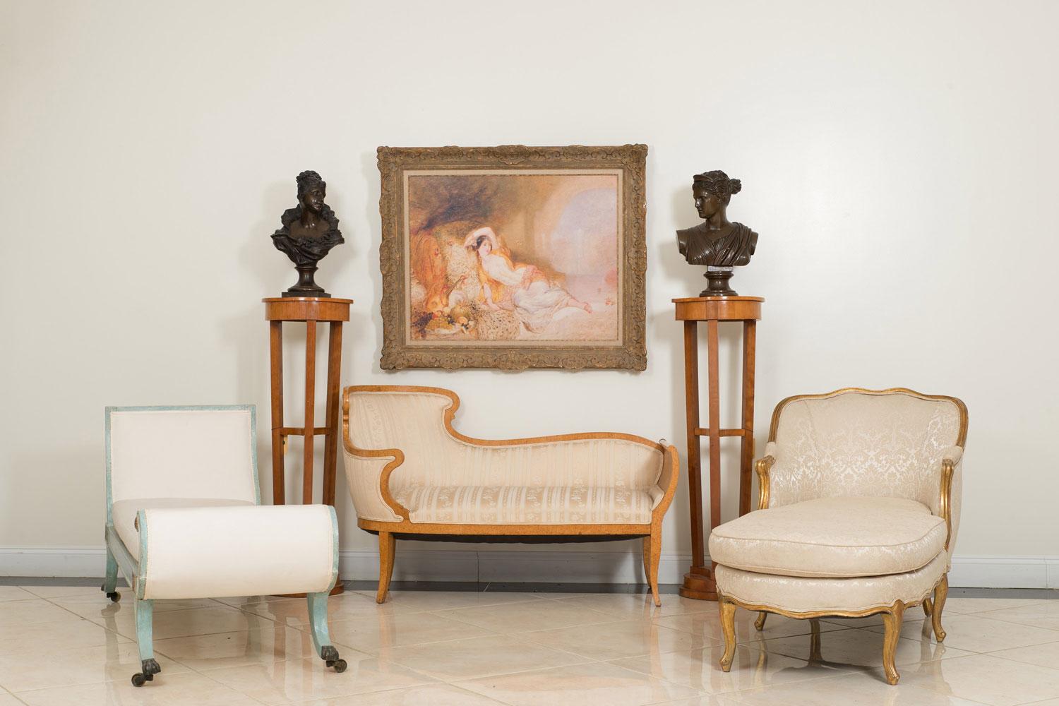 Pareja de pedestales austriacos Biedermeier de arce en Bueno estado para la venta en Queens, NY
