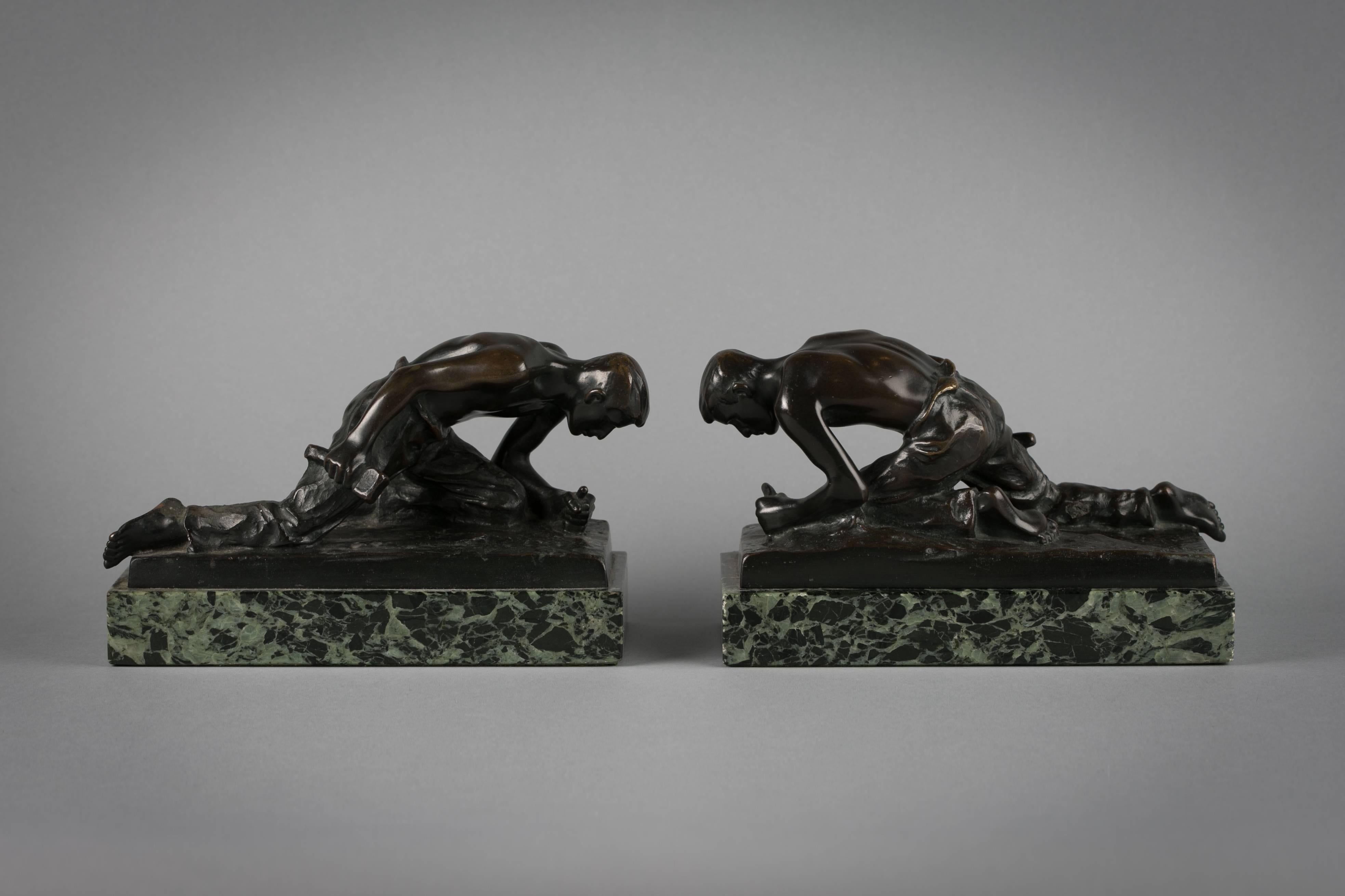 Pair of Austrian Bronze and Marble Figural Bookends, circa 1910 In Excellent Condition For Sale In New York, NY