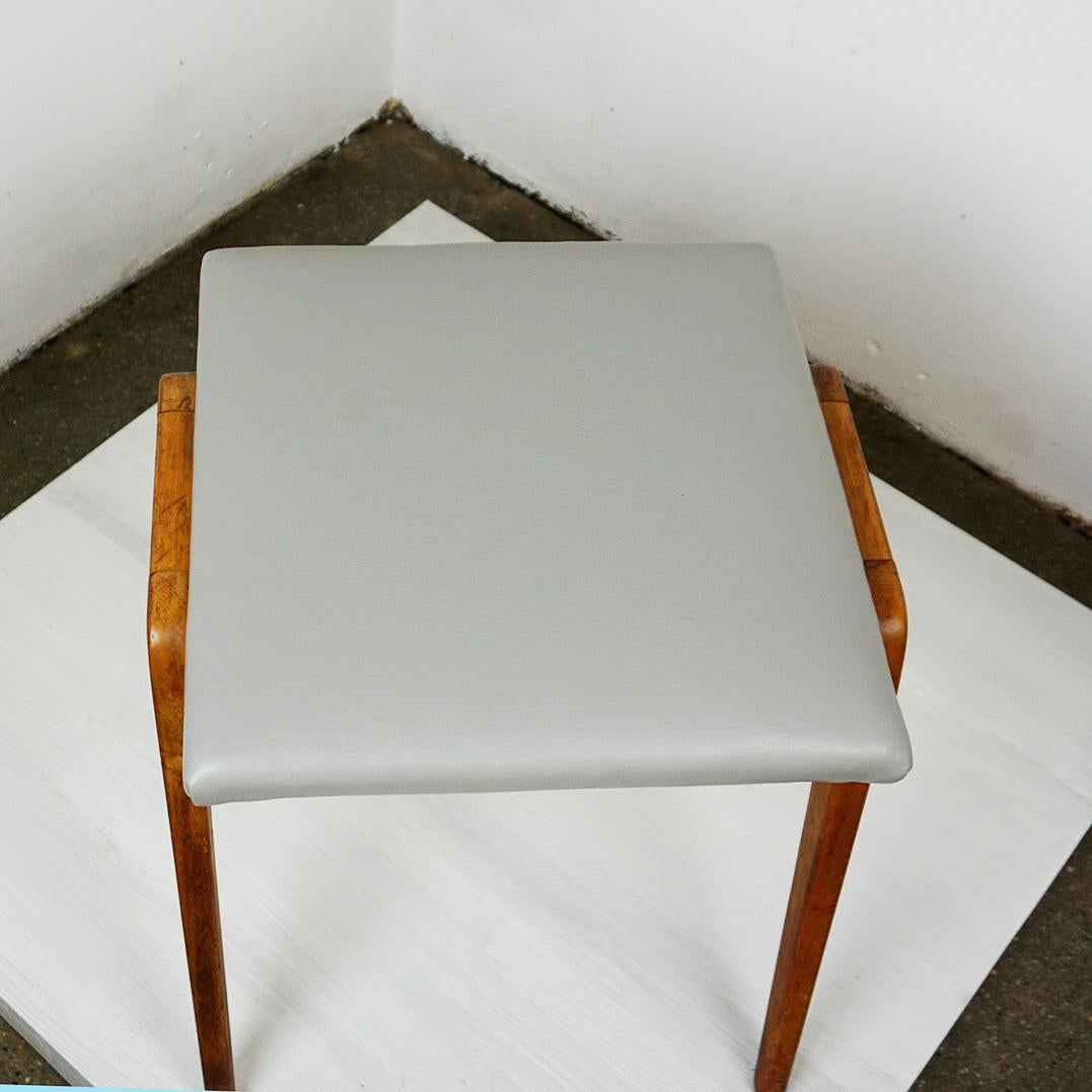 Pair of Austrian Mid-Century Beech Stacking Stools by Franz Schuster 5