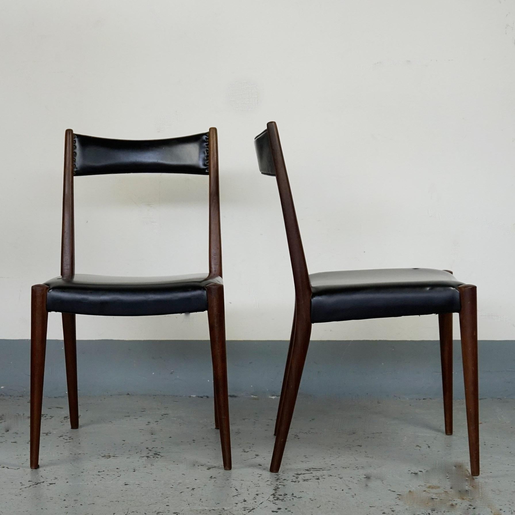 Rare pair of chairs designed by Anna Lülja Praun, together with Margarete Schütte Lihotzky the most important female Austrian Post War Architects. Influenced by Personalitys as Eileen Gray, Josef Frank and Clemens Holzmeister she created pure and