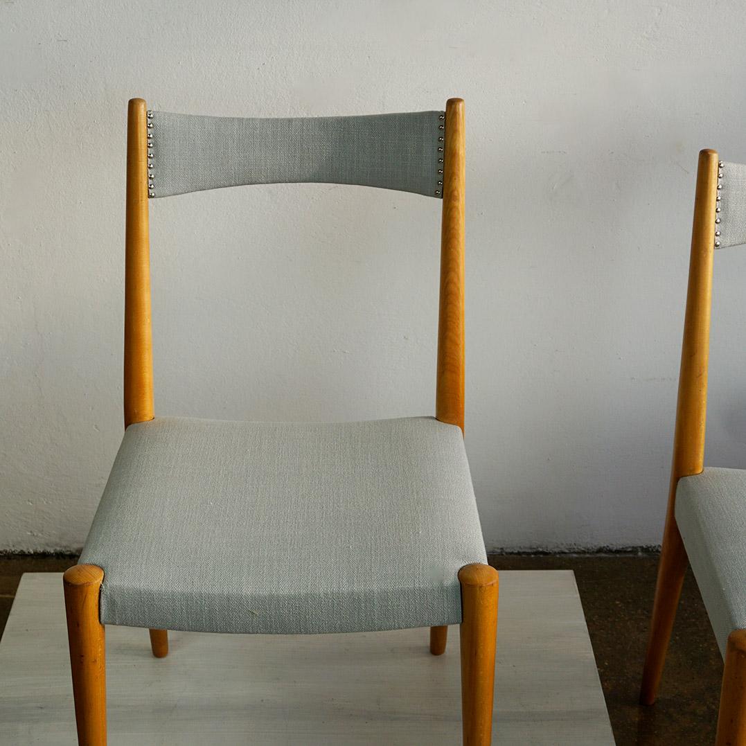 Pareja de sillas de comedor austriacas de haya de mediados de siglo, de Anna-Lülja Praun Austríaco en venta