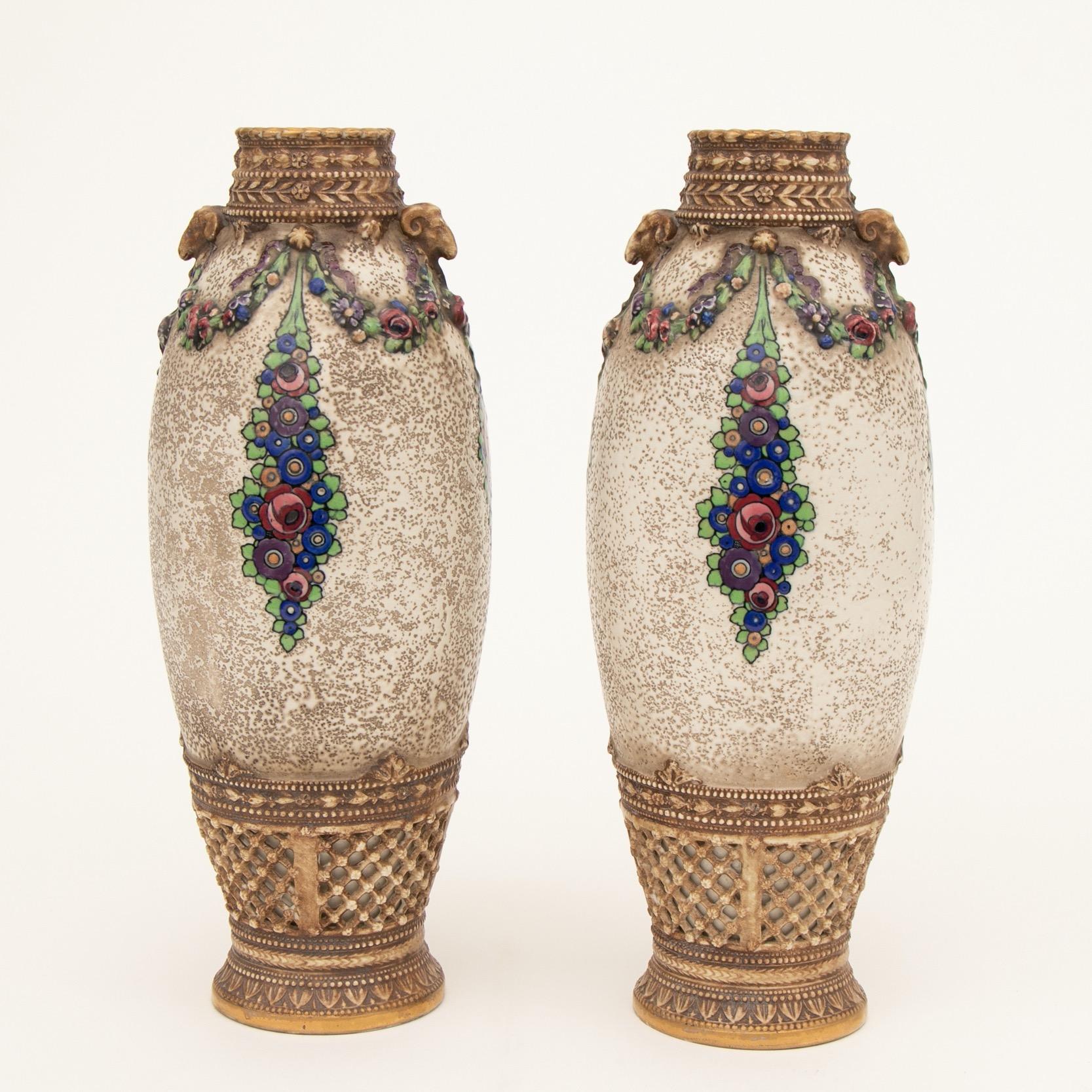 Pair of Austrian Secessionist Vases by Ernst Wahliss for Alexandra Porcelain For Sale 3