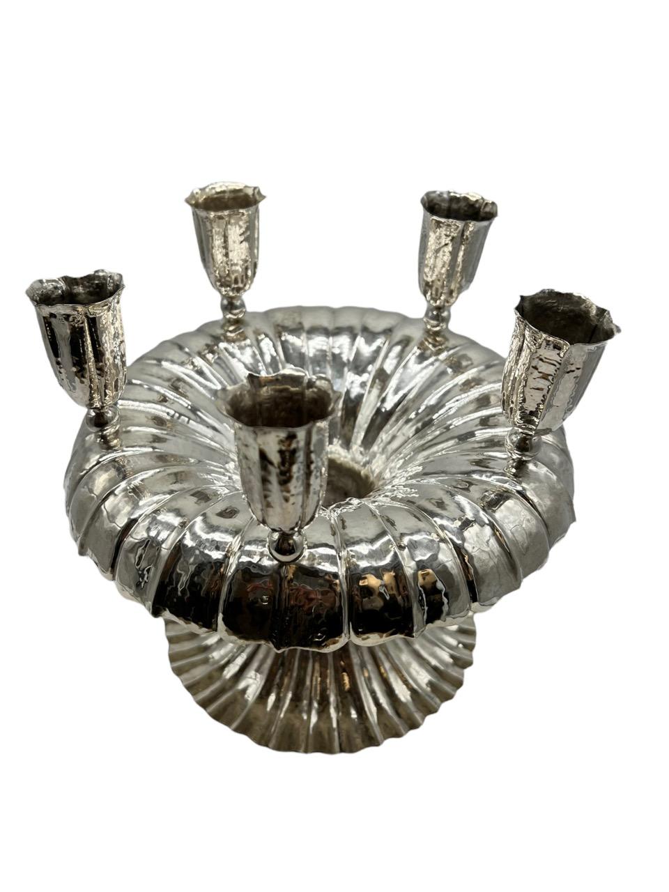 Frank Brüder Frank, circa 1925, coppia di candelabri austriaci a cinque luci in argento sterling in vendita 7