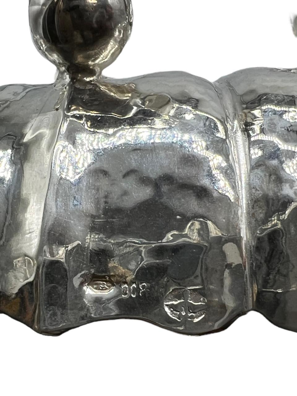 Frank Brüder Frank, circa 1925, coppia di candelabri austriaci a cinque luci in argento sterling in vendita 11