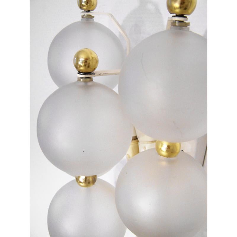 Pair of Austrian Vintage Blown Frosted Glass Wall Lights Sconces, 1960s In Good Condition For Sale In Berlin, DE