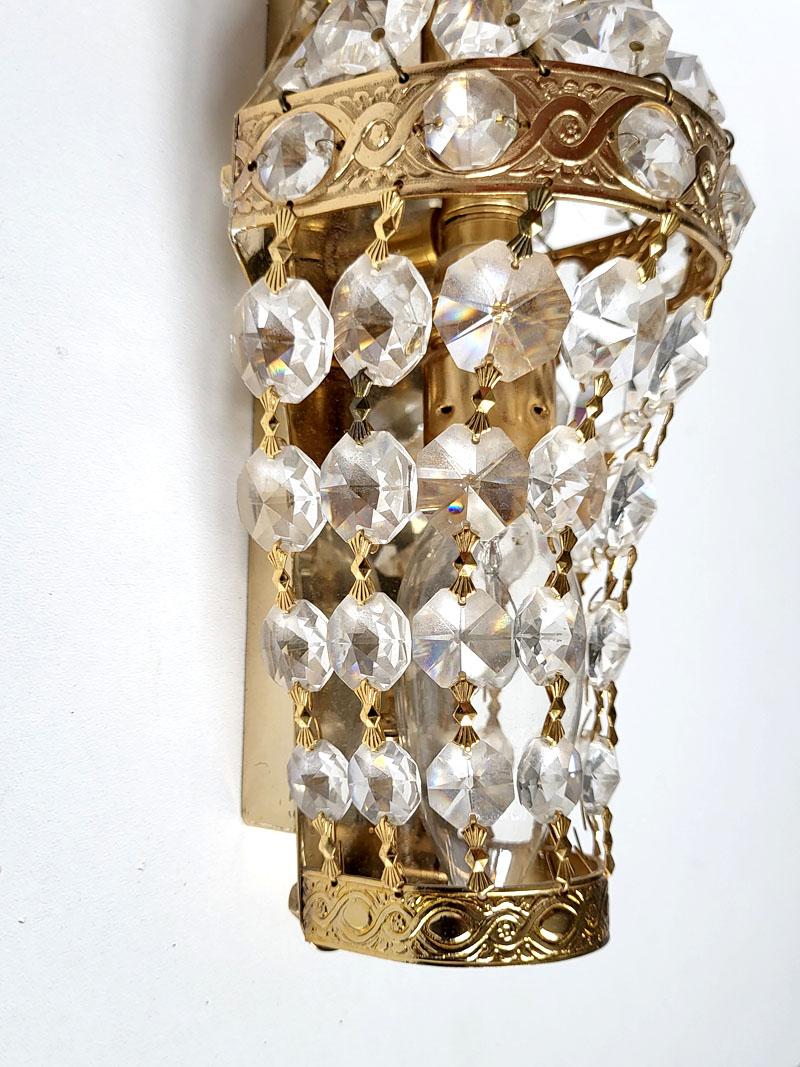Hollywood Regency Coppia di lampade austriache d'epoca in vetro e ottone, anni '60 in vendita