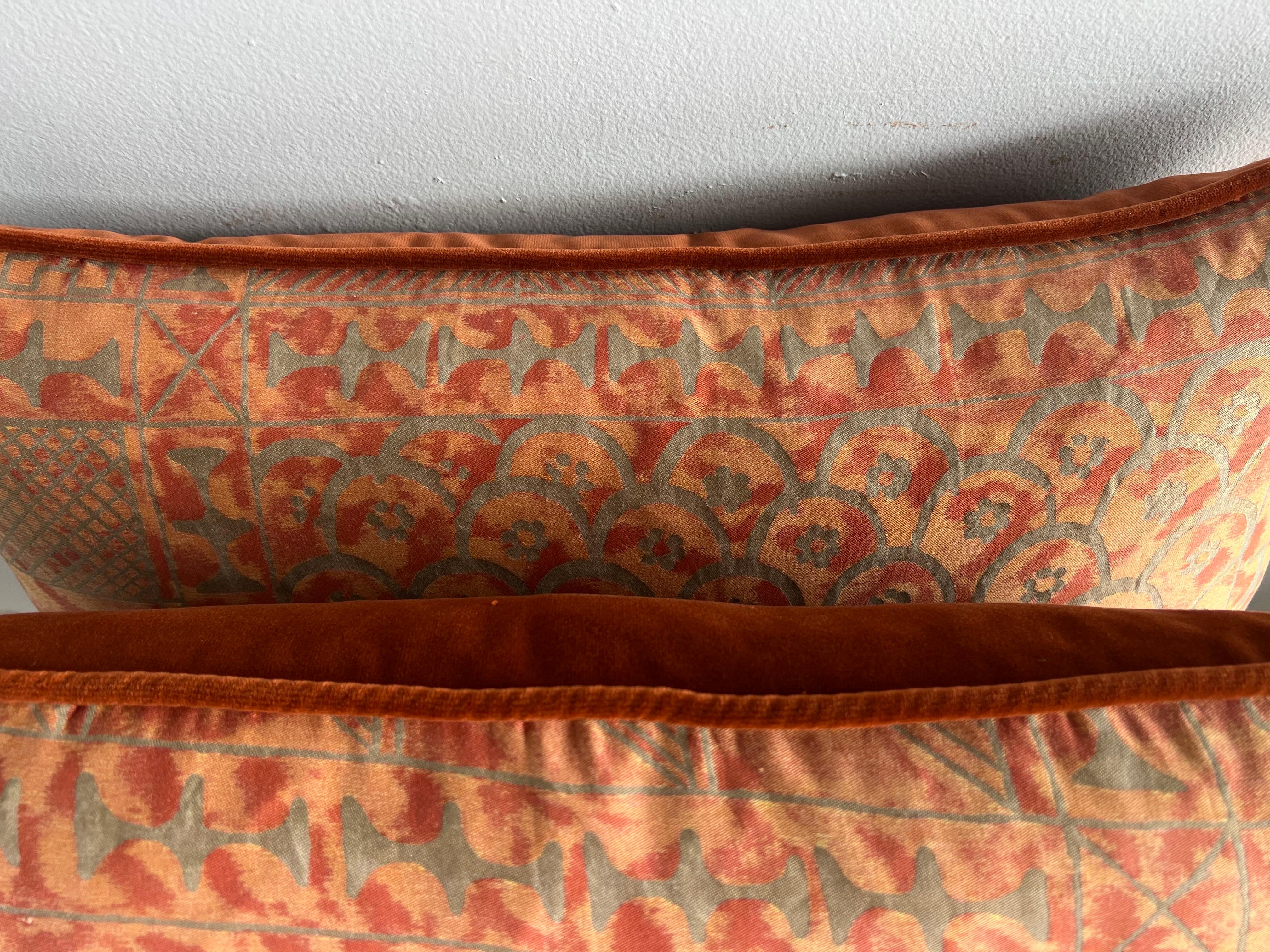 Pair of Authentic Fortuny Textile Pillows In Good Condition In Los Angeles, CA