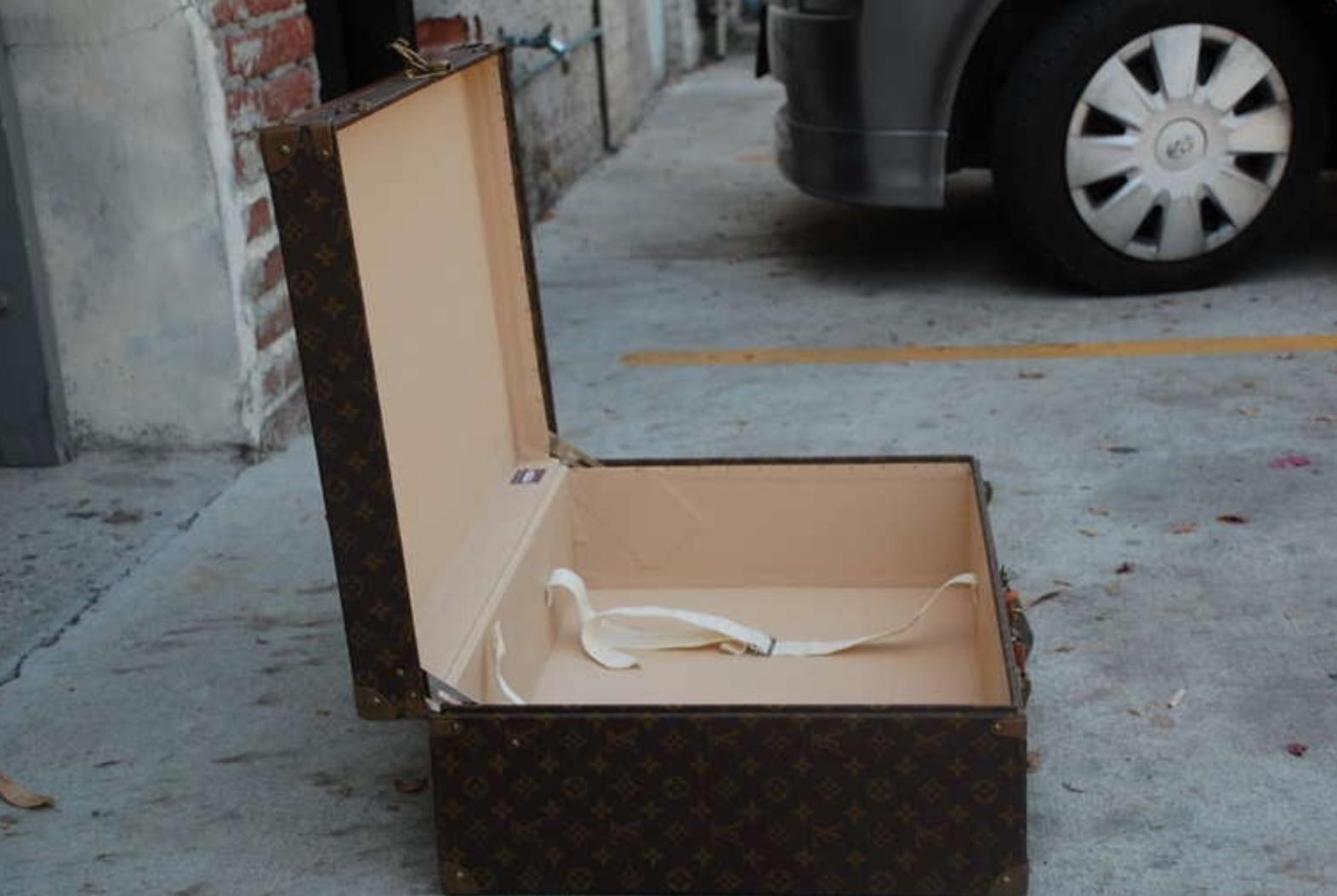 Paar authentische Louis Vuitton Luggage Pieces im Zustand „Gut“ im Angebot in Los Angeles, CA