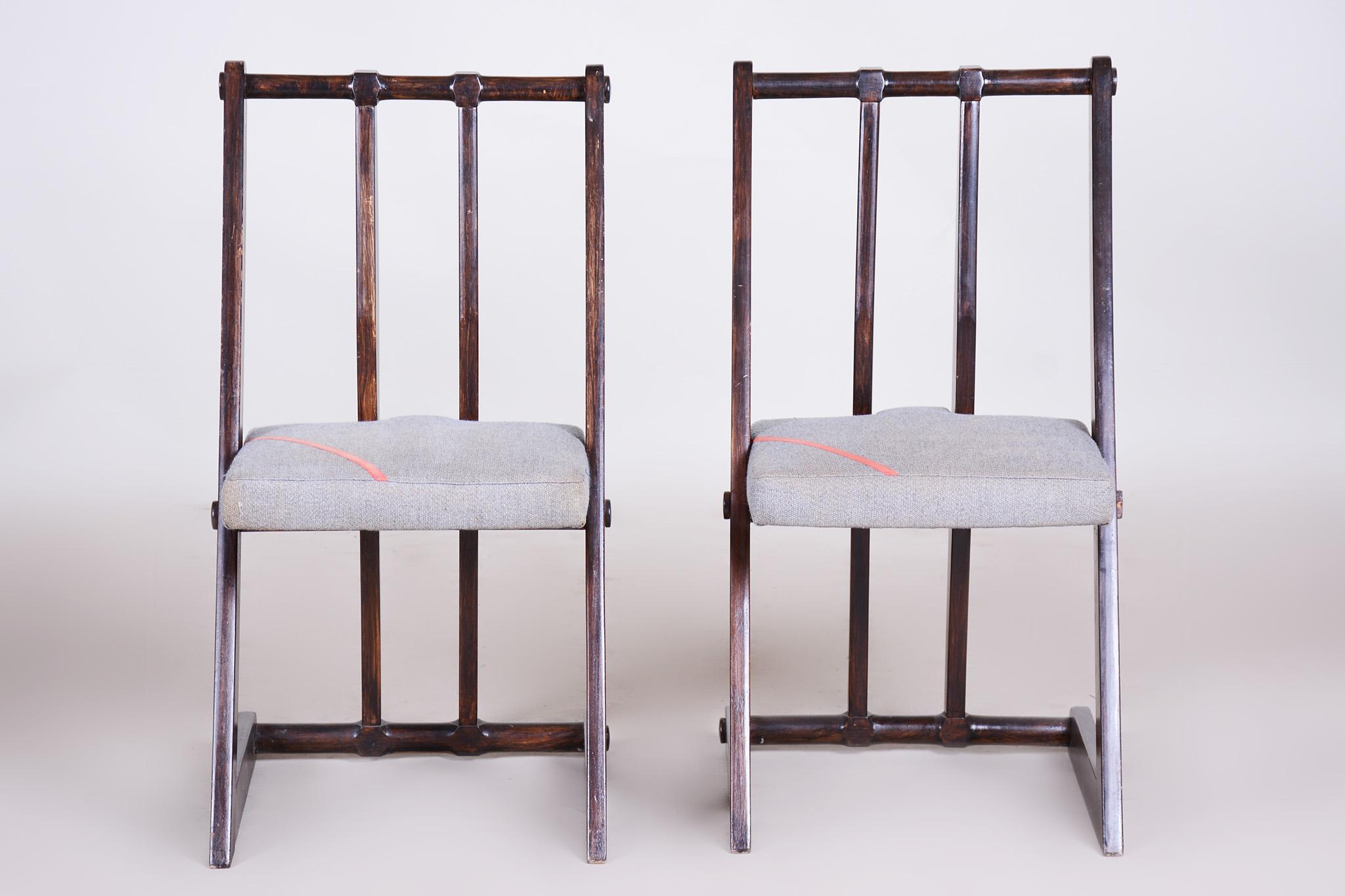 Pair of armchairs, Avant Garde Czechoslovakia.
Period 1940-1950.