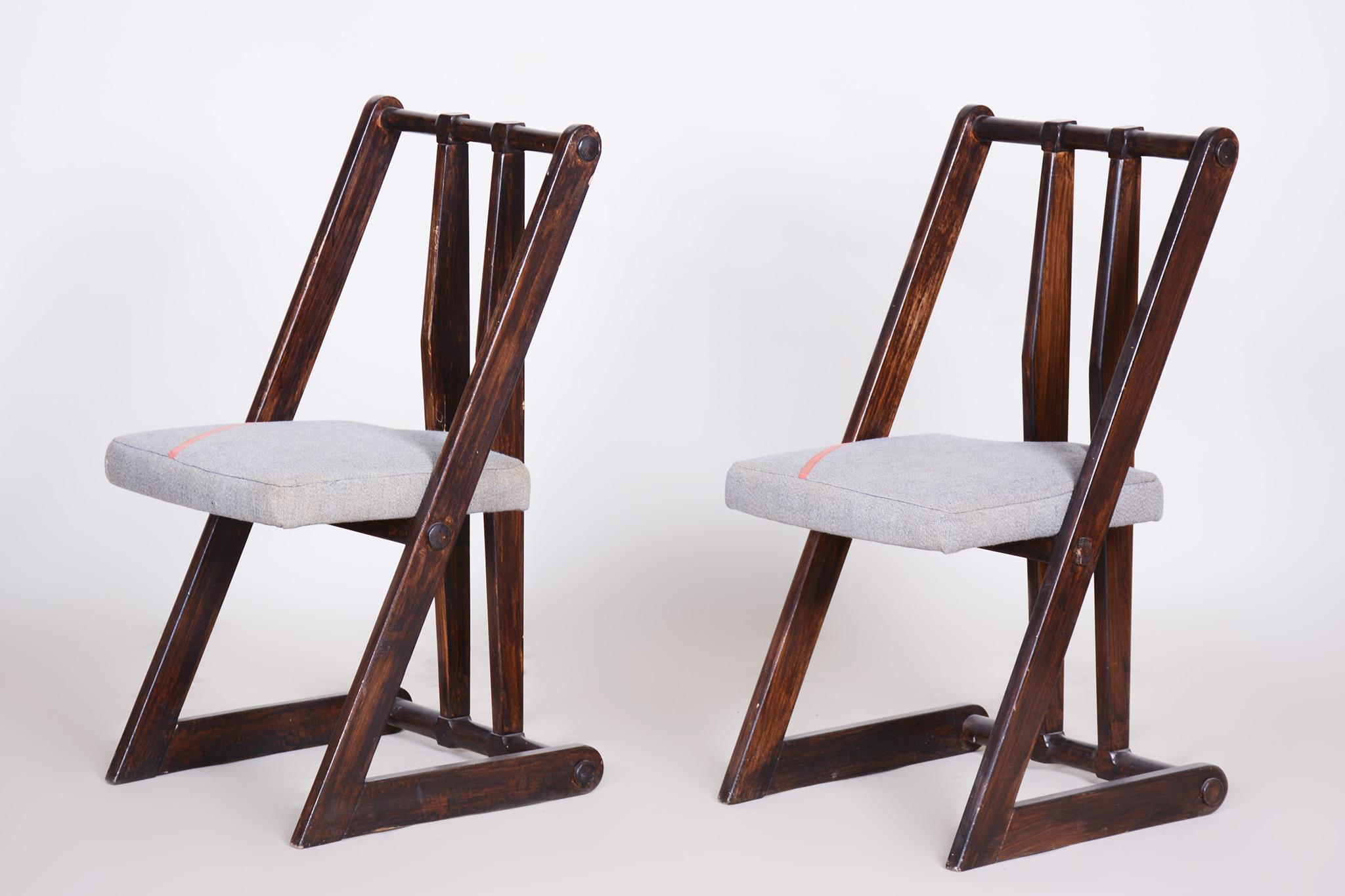 Mid-Century moderno Coppia di poltrone Avant Garde, realizzate nella Repubblica Ceca degli anni '40. Originale, non restaurato in vendita
