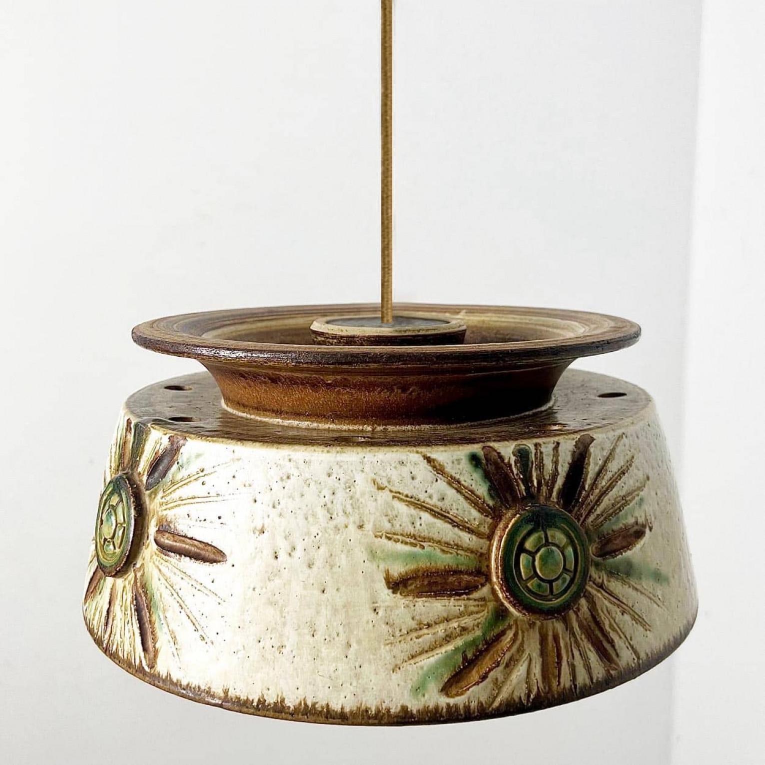 Paire de lampes suspendues Axella en céramique taupe-verte, Danemark, 1970 en vente 1