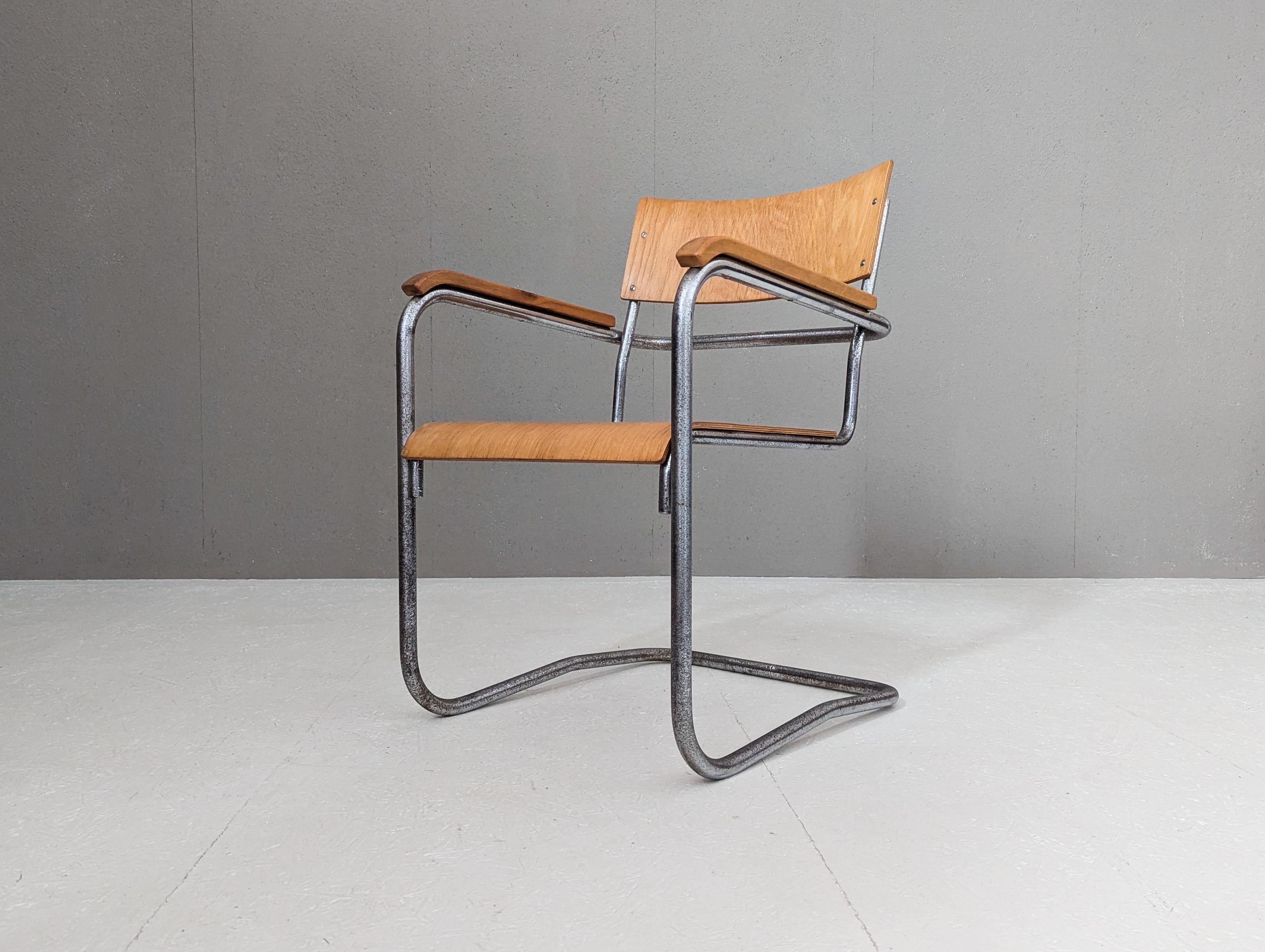 Pareja de sillones B 34 de Marcel Breuer para Samal & co. Años 30 mediados del siglo XX en venta