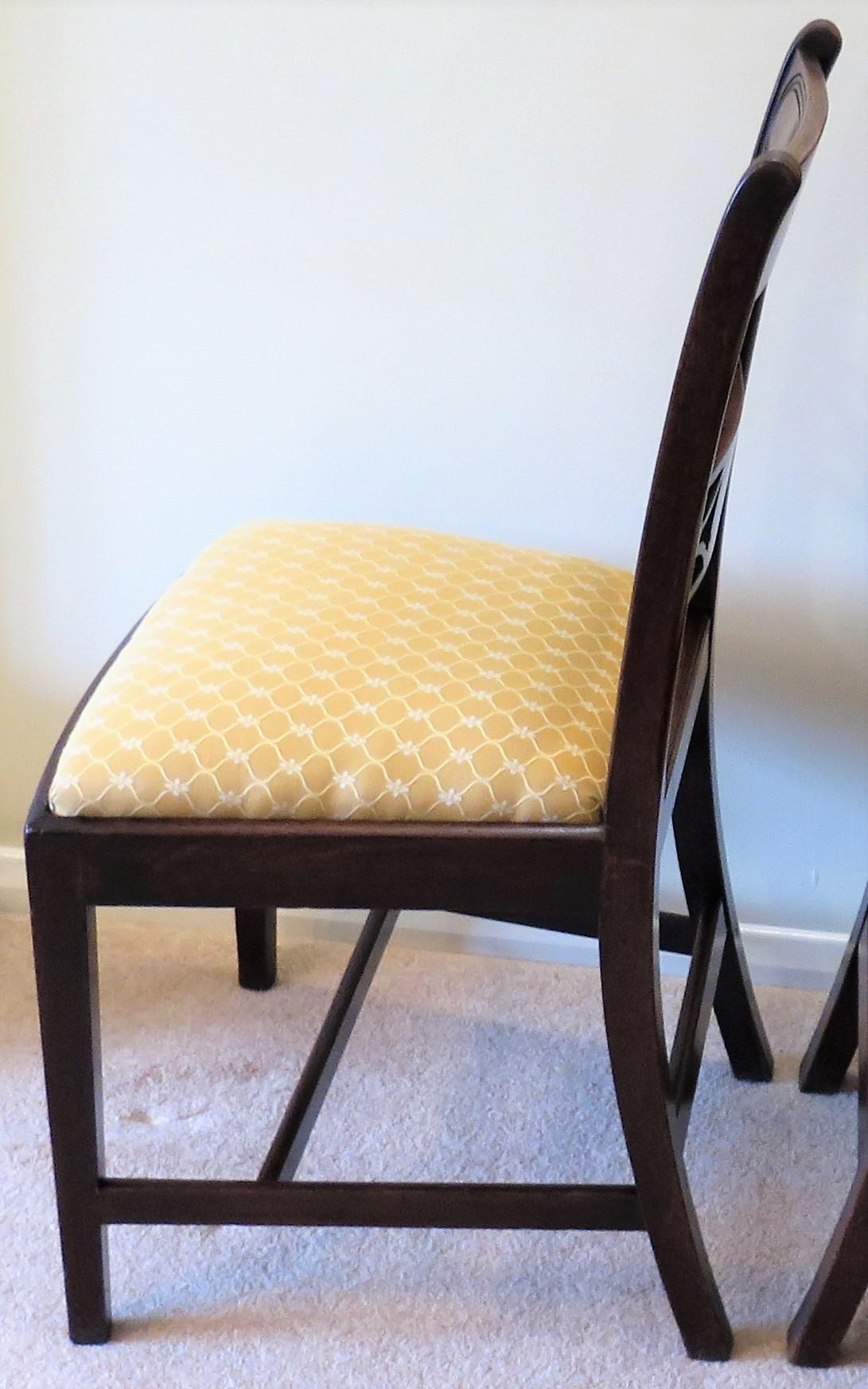 18th C. PAIR Georgian Sheraton Period Dining Chairs Carved Inlaid Walnut In Good Condition In Lincoln, Lincolnshire