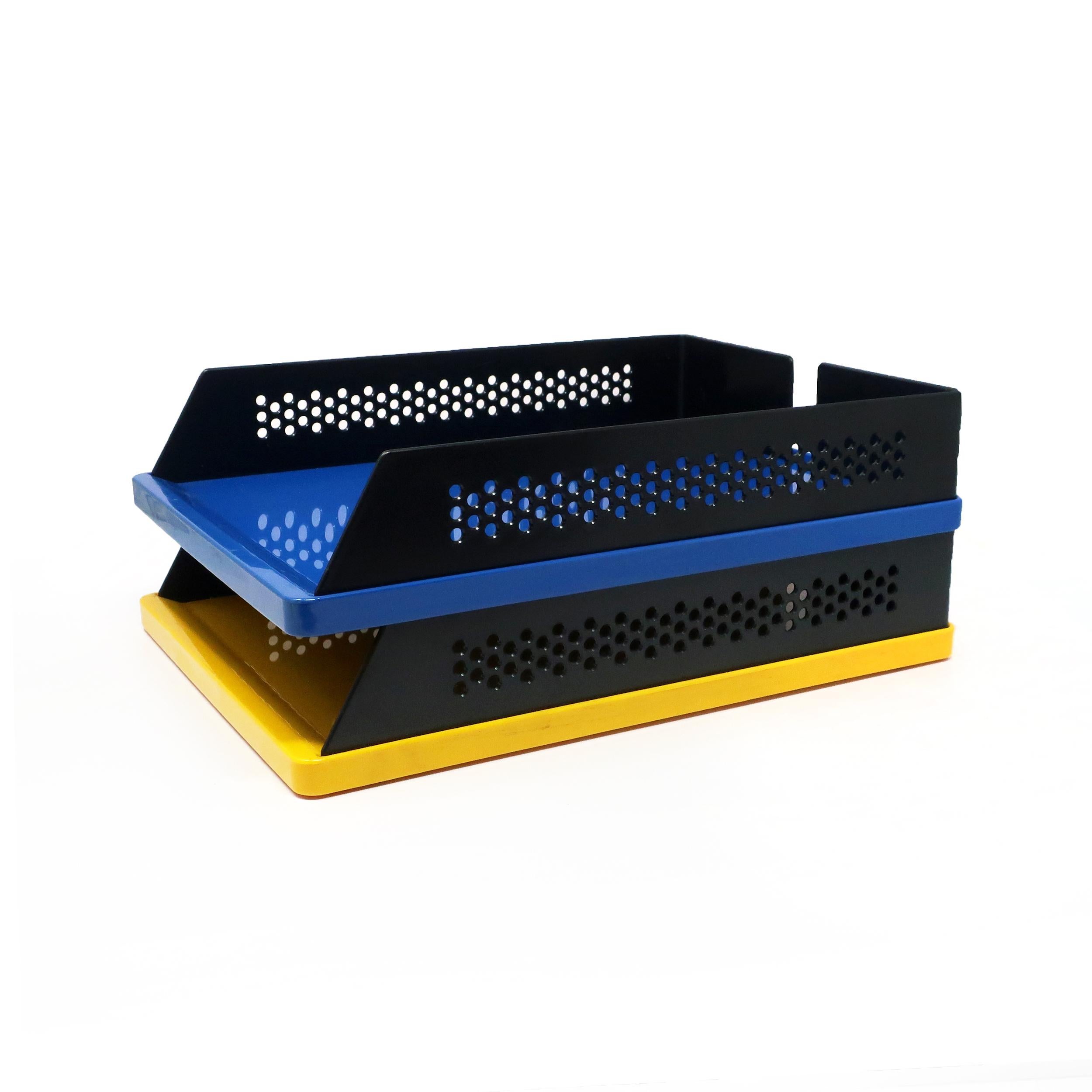 Post-Modern Pair of Babele 940 Trays and Status Desk Pad by Barbieri & Marianelli for Rexite