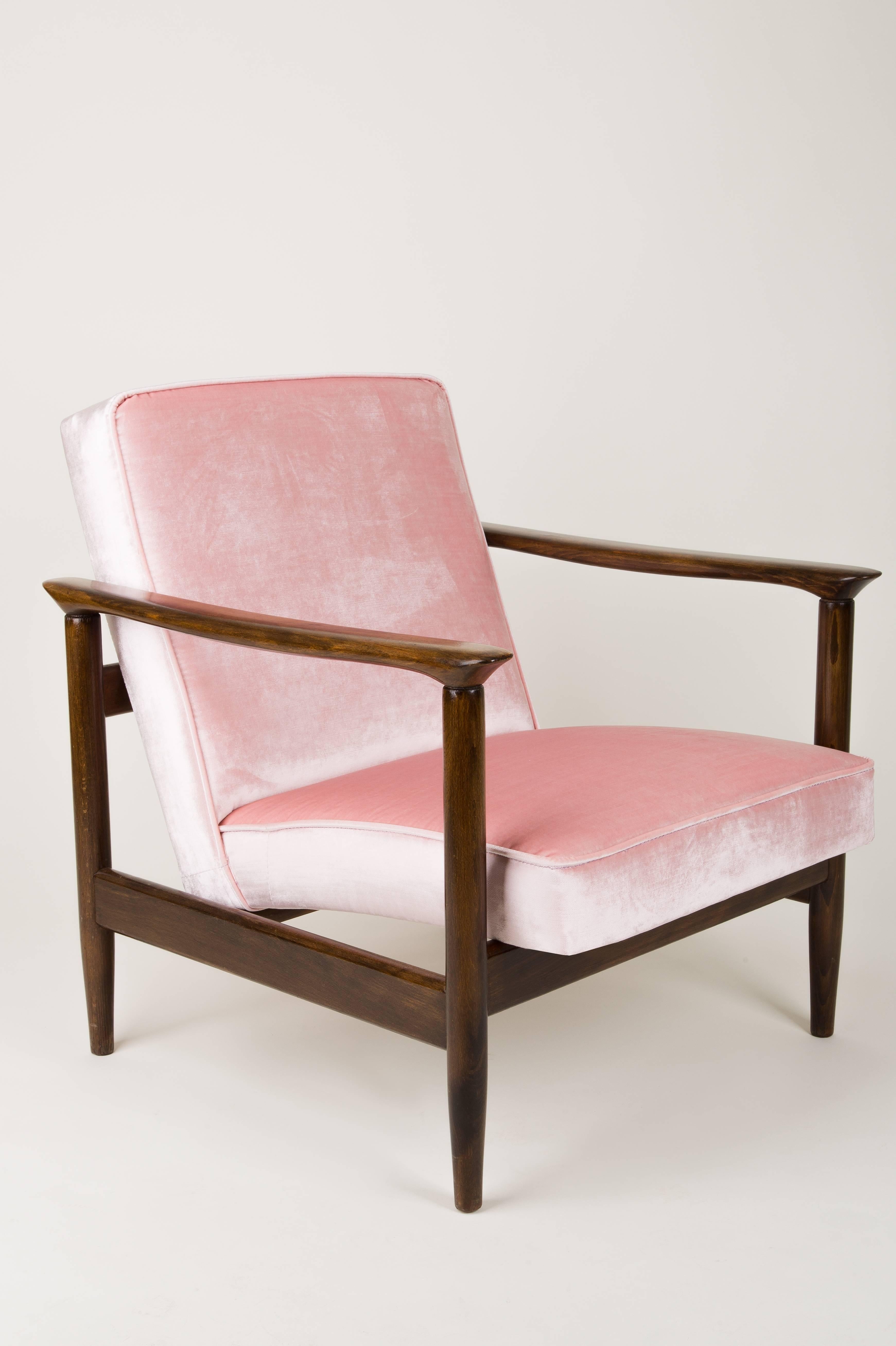 Mid-Century Modern Pair of Baby Pink Velvet Armchairs, Designed by Edmund Homa, 1960s For Sale