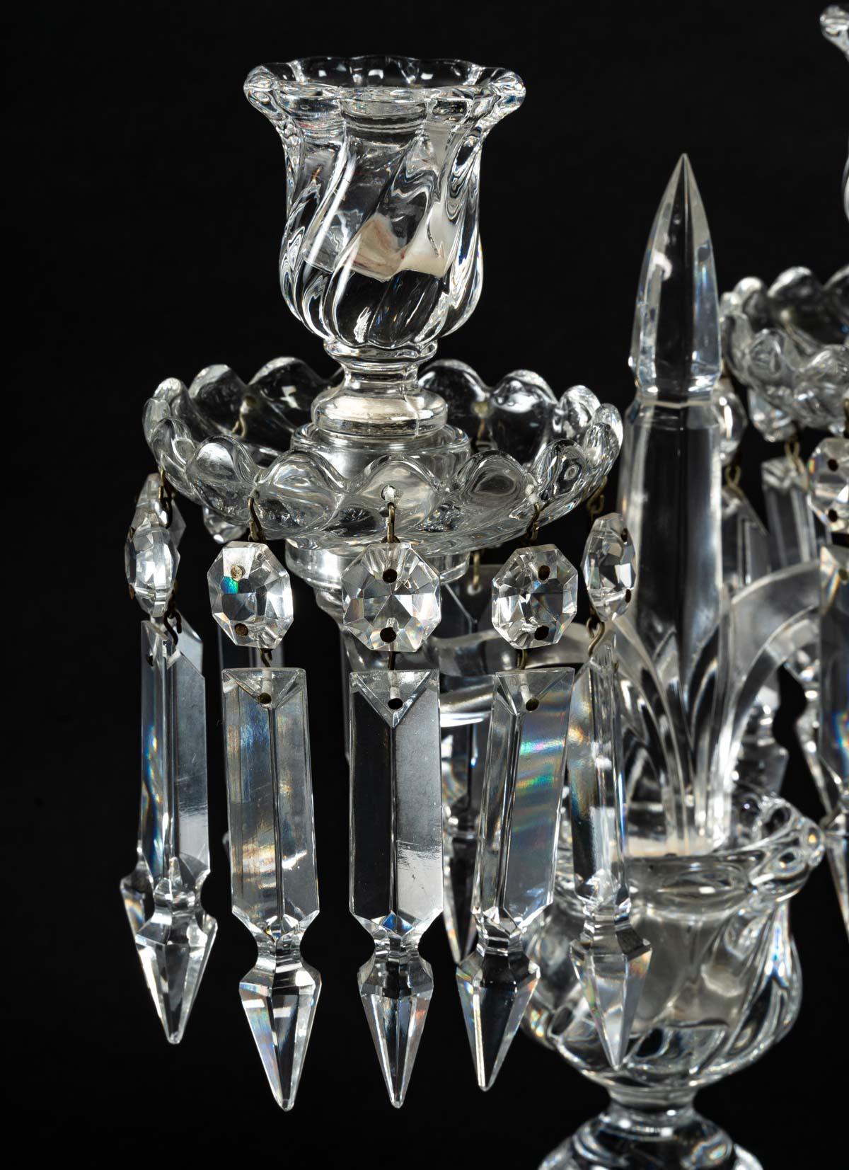Cristal Paire de chandeliers Baccarat en vente