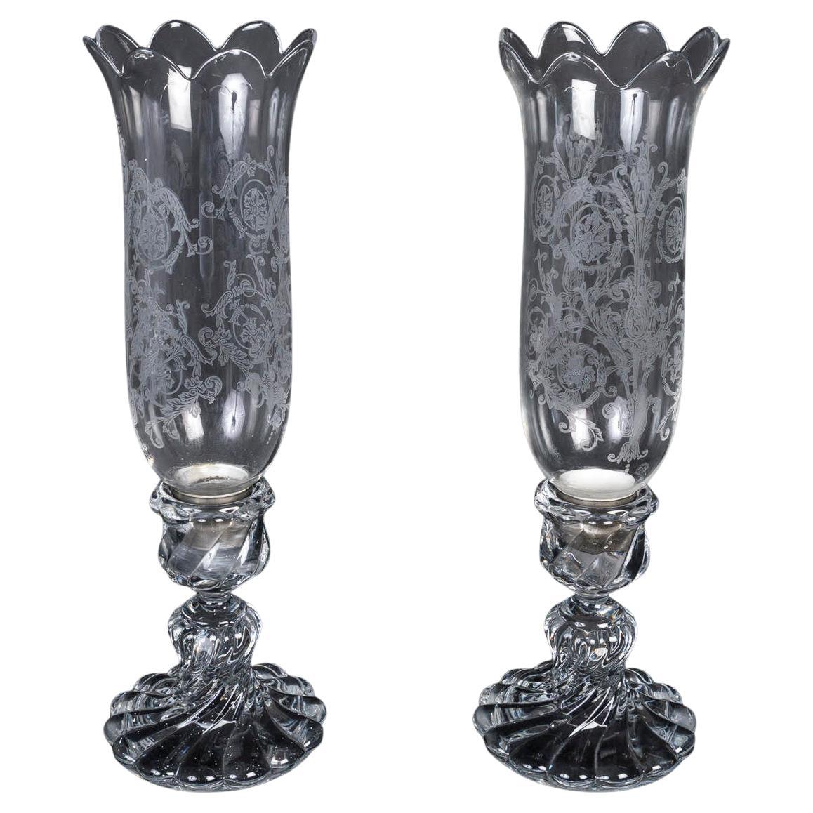 Paire de bougeoirs en cristal de Baccarat, début du 20e siècle, style Napoléon III.